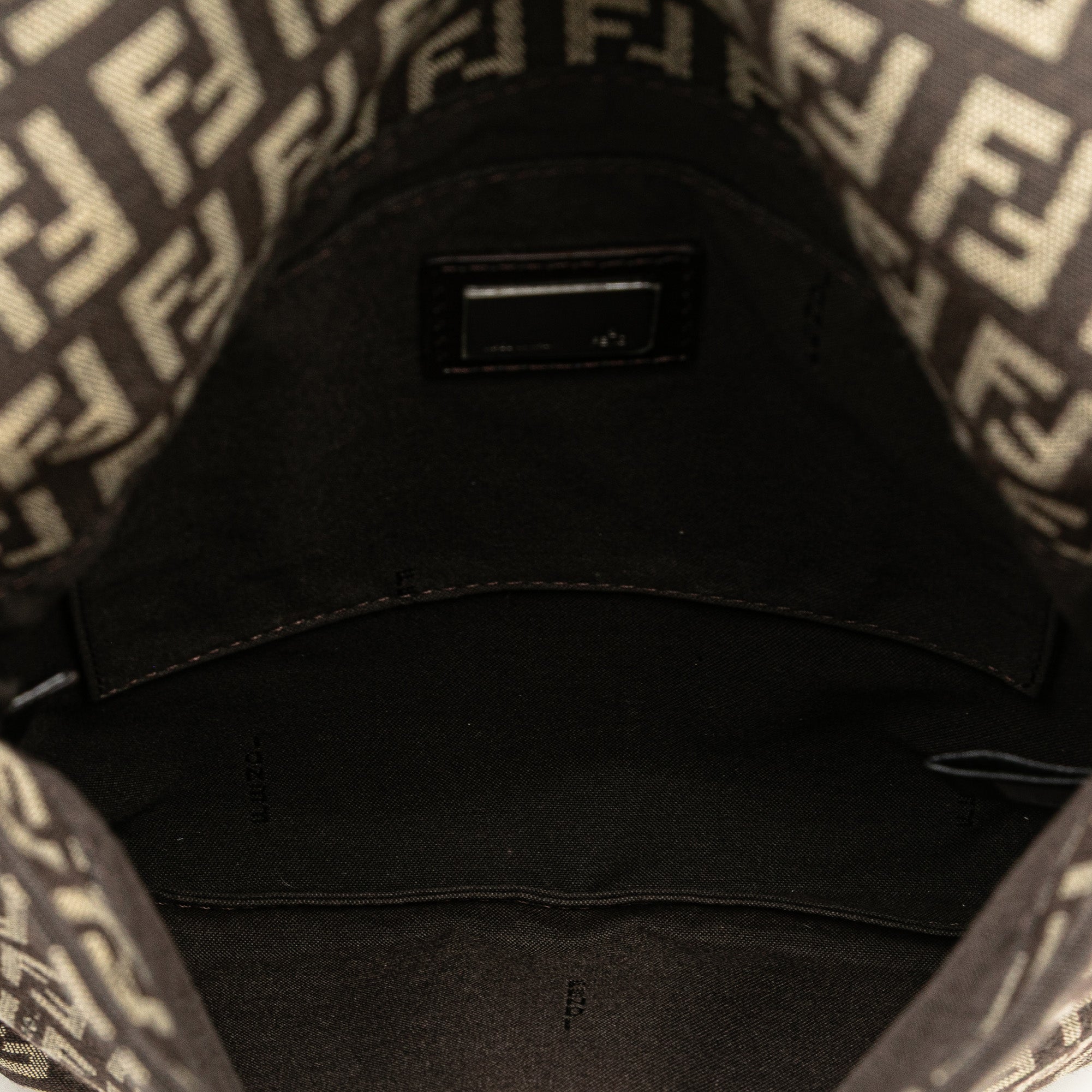 Zucchino Canvas Crossbody
