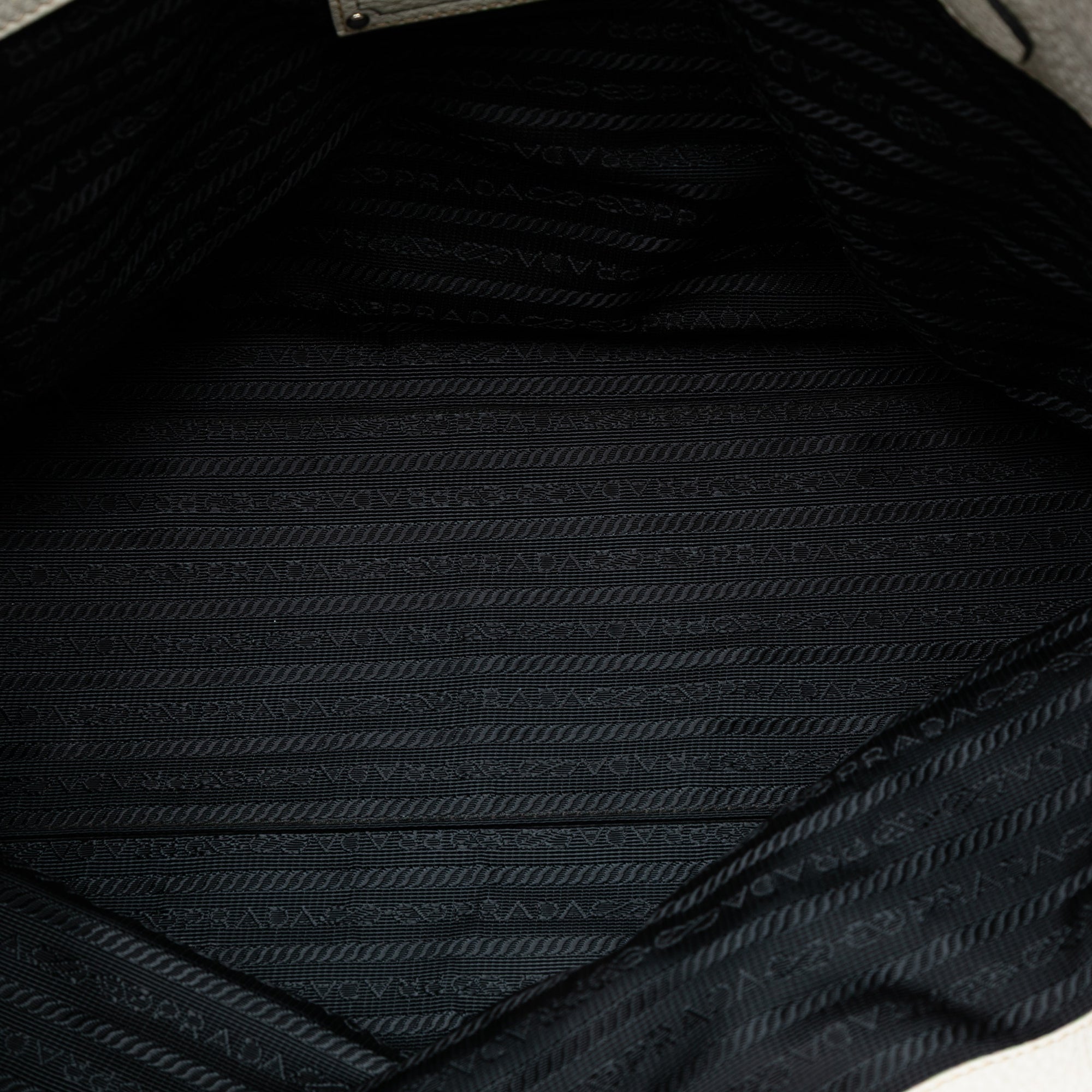 Vitello Daino Side Zip Tote