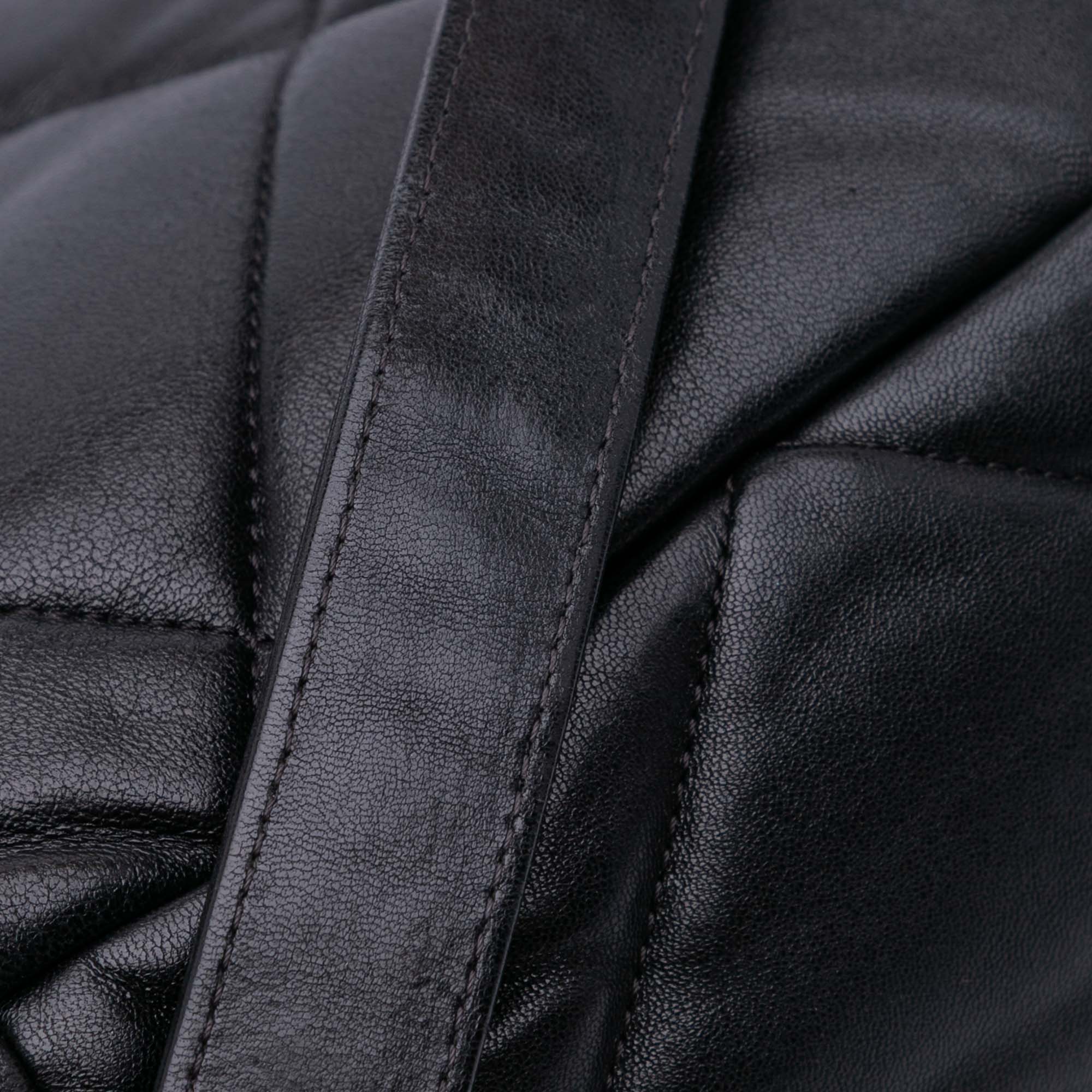Maxi Lambskin 19 Flap
