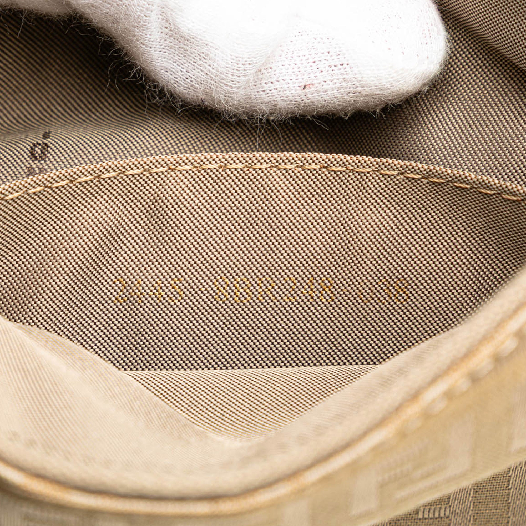 Zucchino Canvas Oyster Shoulder Bag