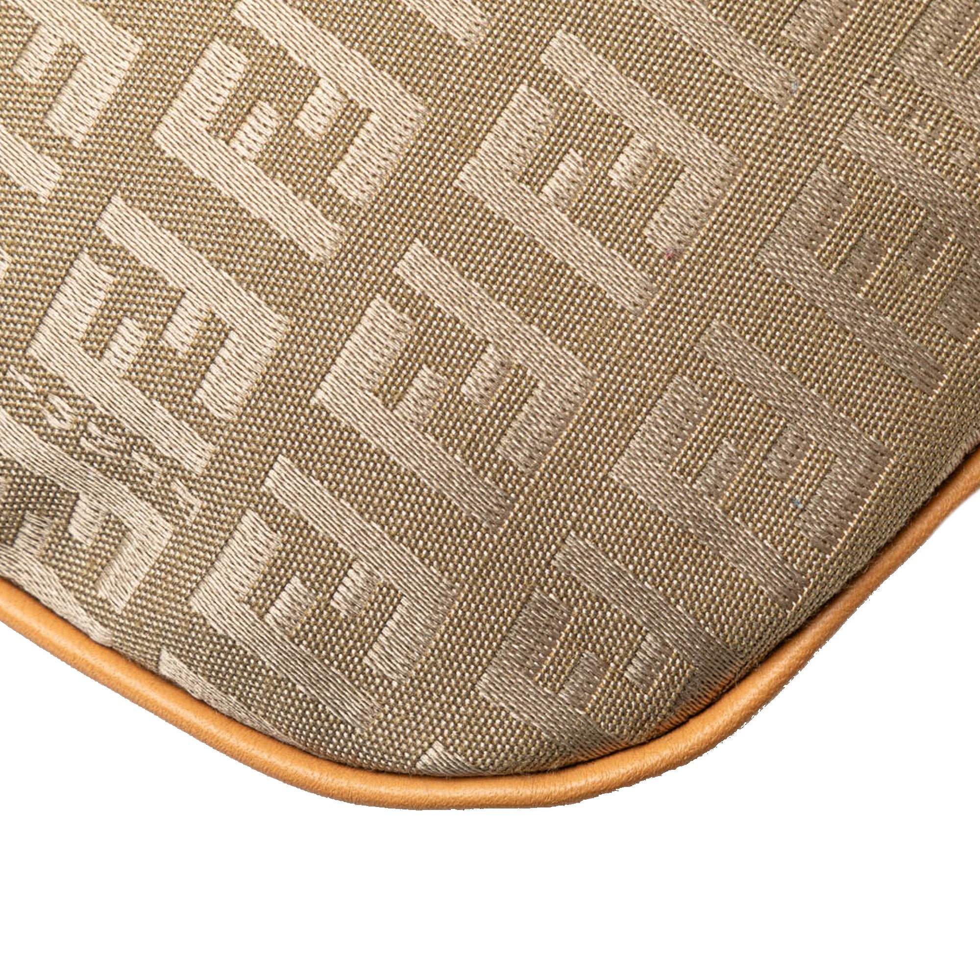 Zucchino Canvas Oyster Shoulder Bag