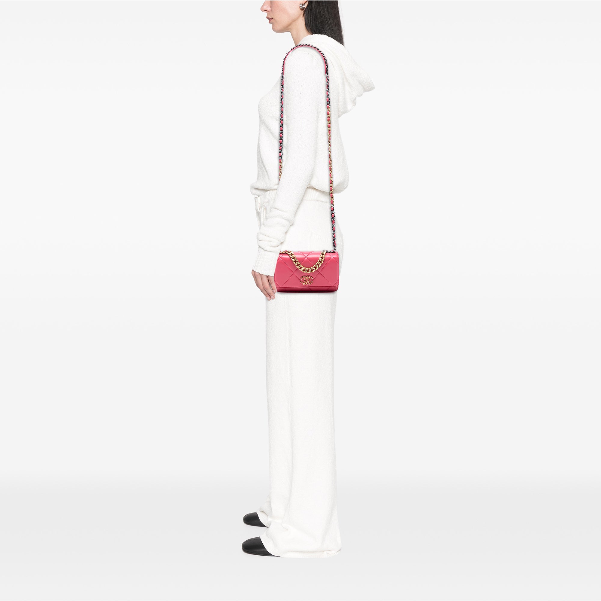 Quilted Lambskin 19 Wallet on Chain