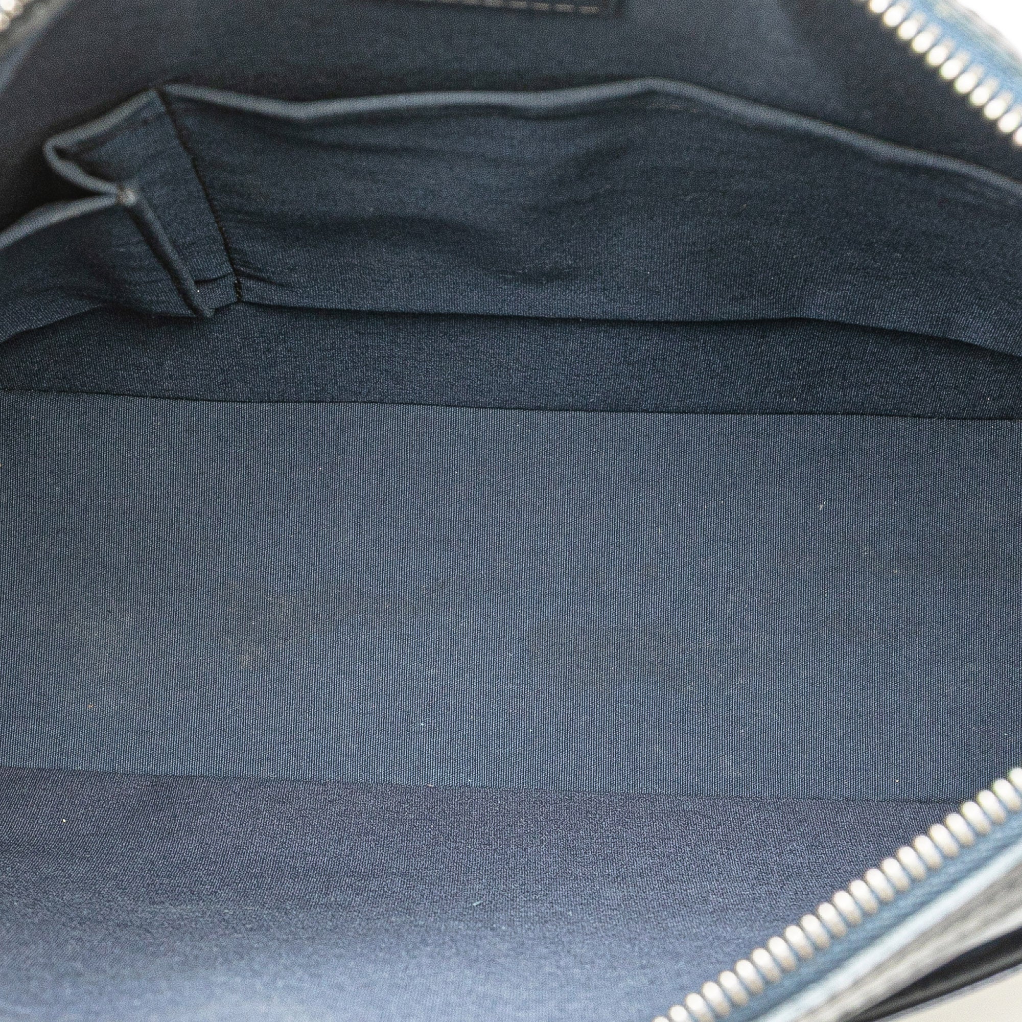 Monogram Mat Sutter