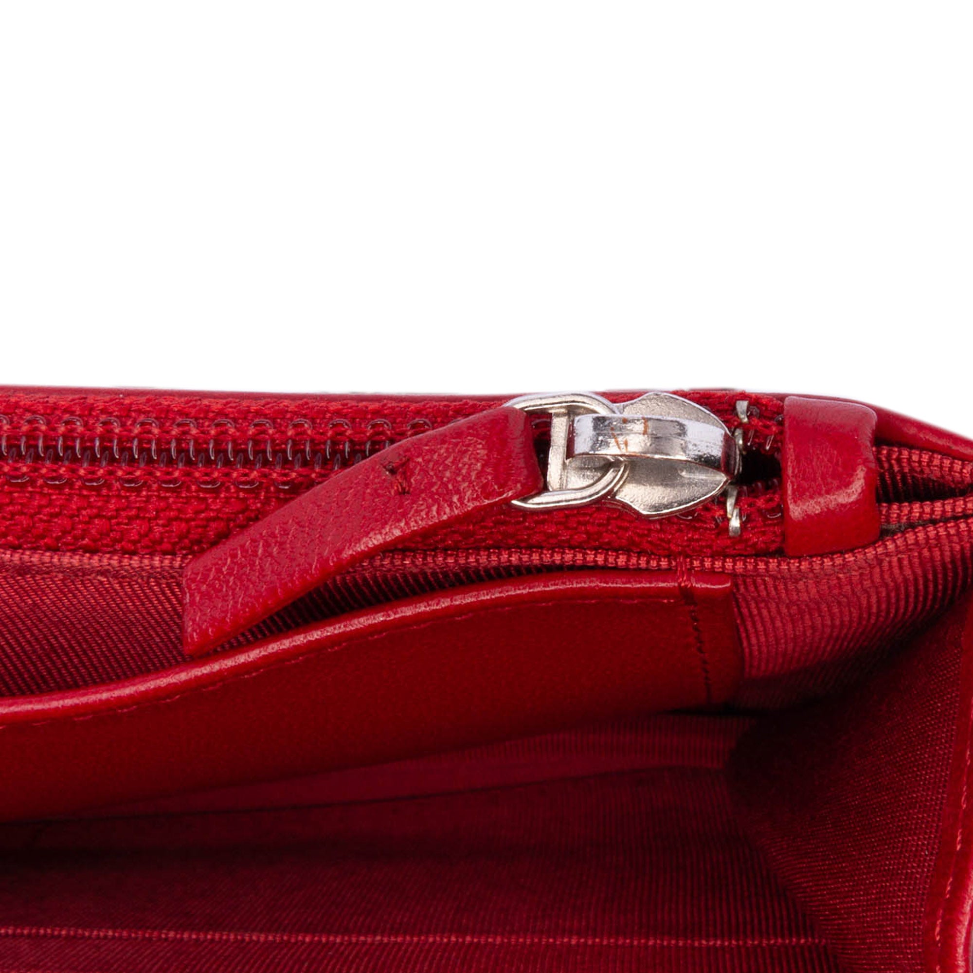 CC Lambskin Wallet on Chain