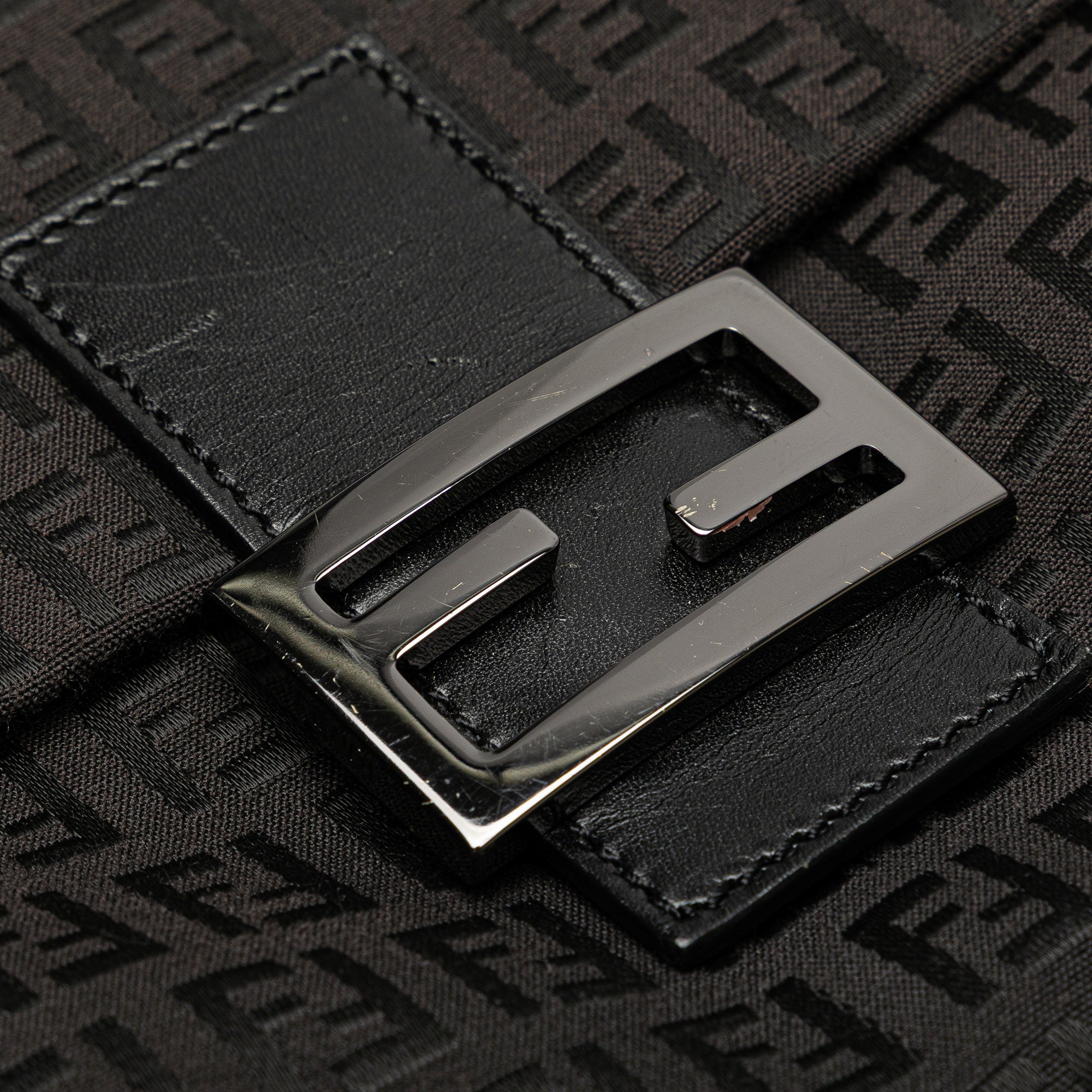 Zucchino Canvas Crossbody