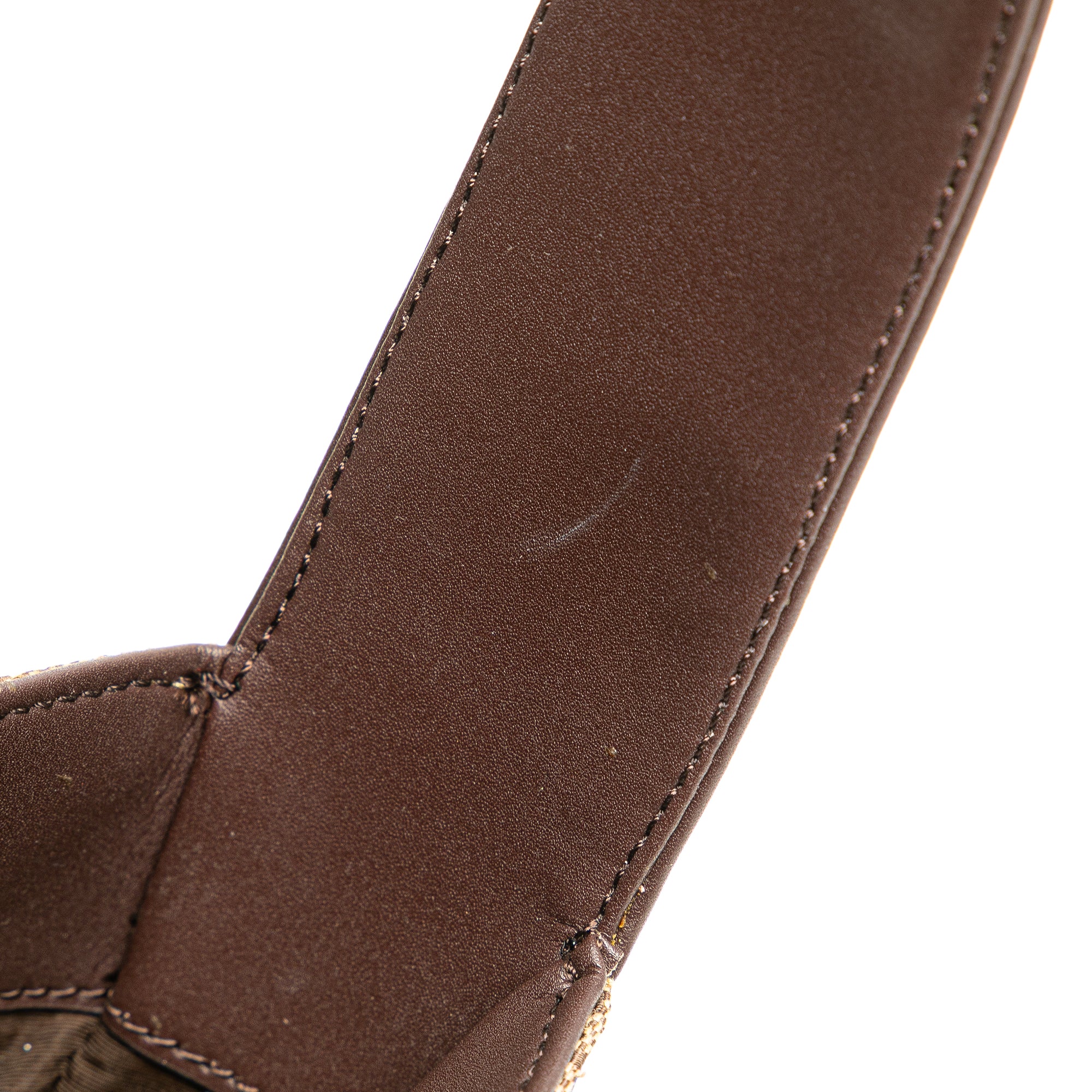 GG Canvas Shoulder Bag