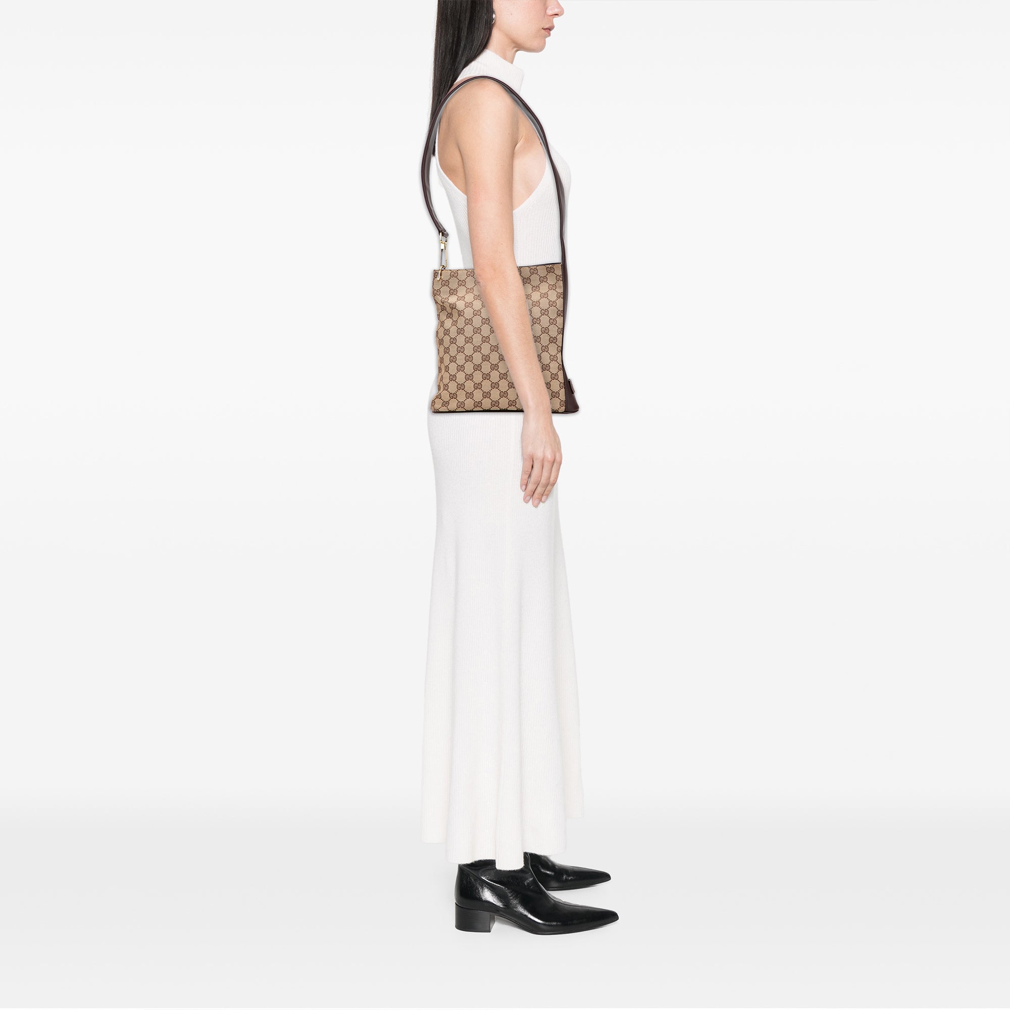 GG Canvas Shoulder Bag