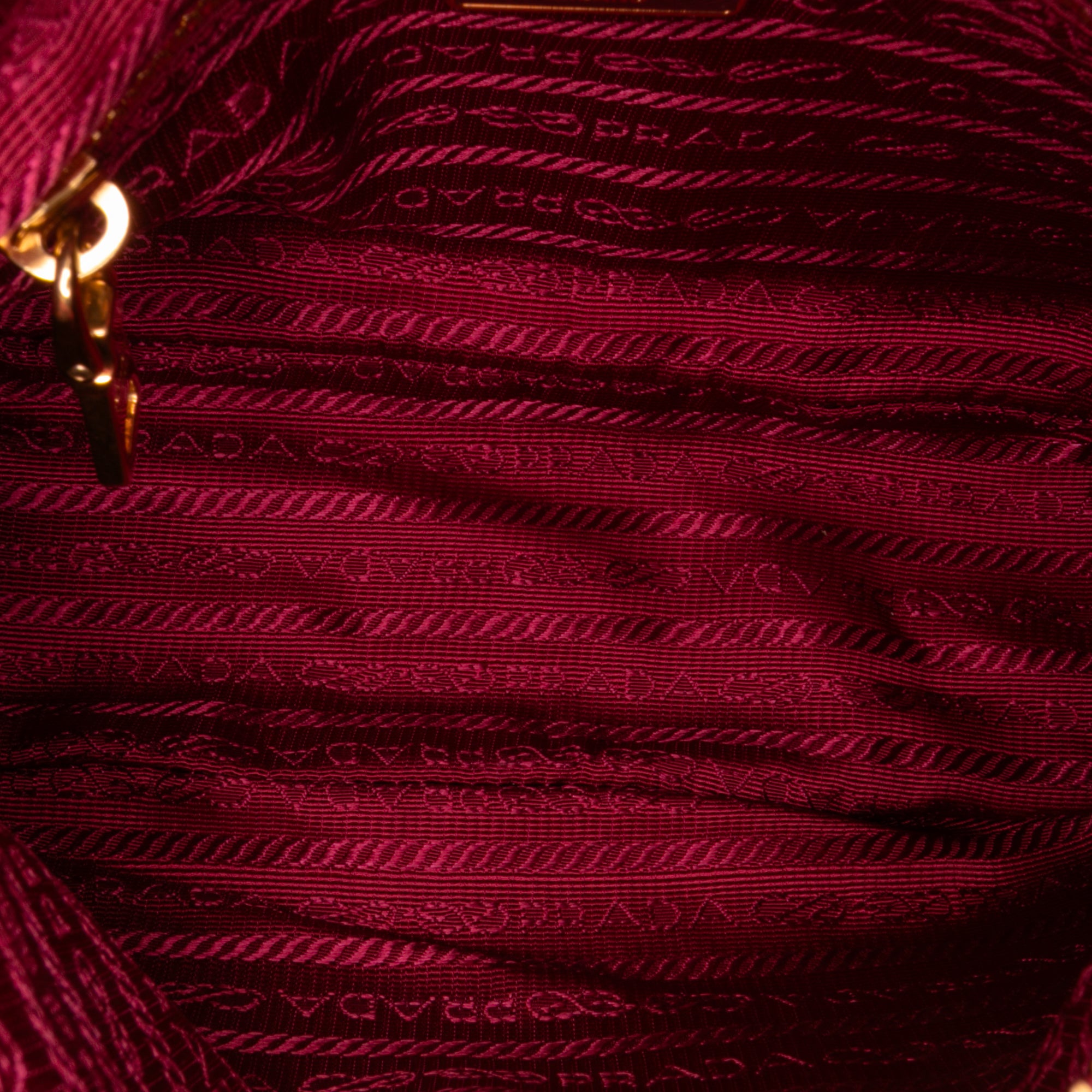 Vitello Daino Shoulder Bag
