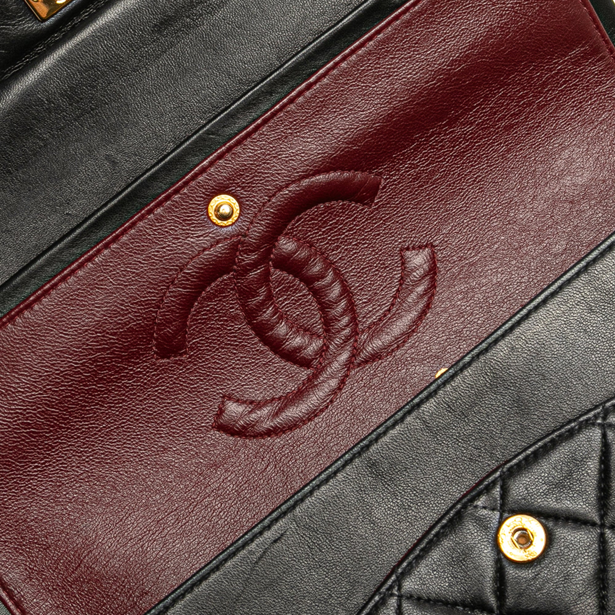 Medium Classic Lambskin Double Flap