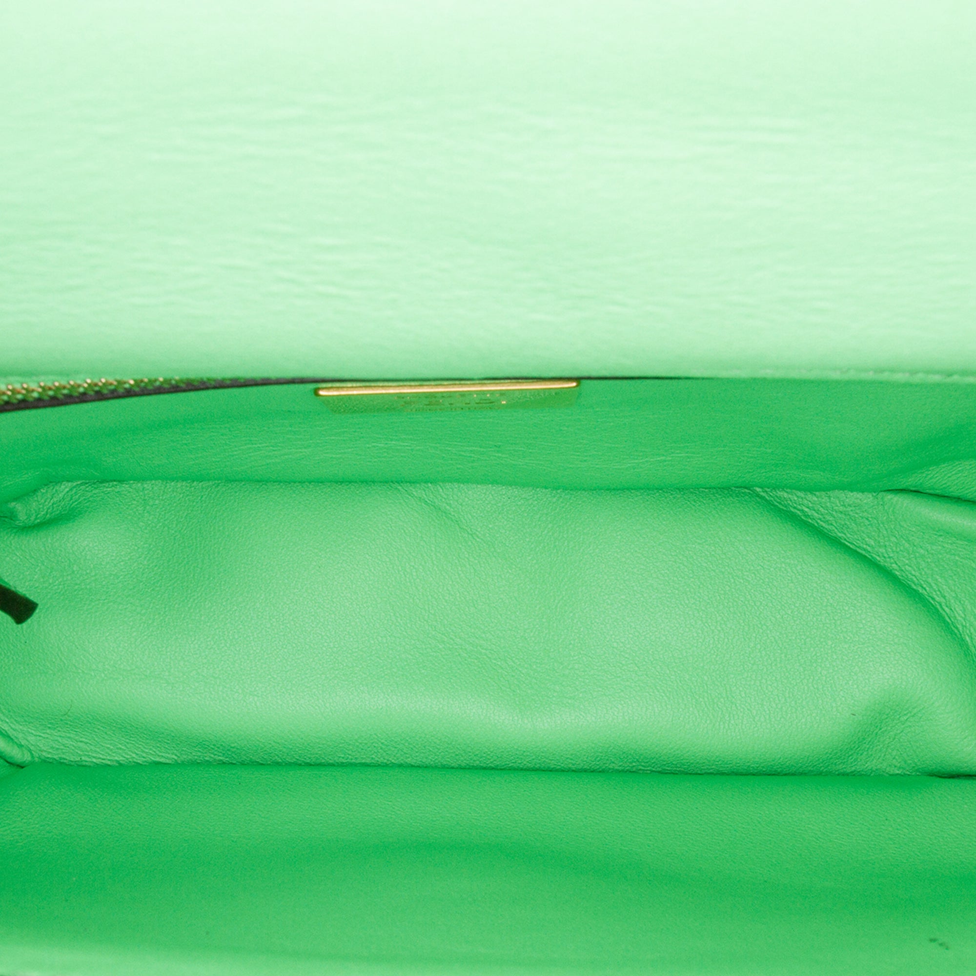 Zucca Embossed Leather Chain Midi Baguette