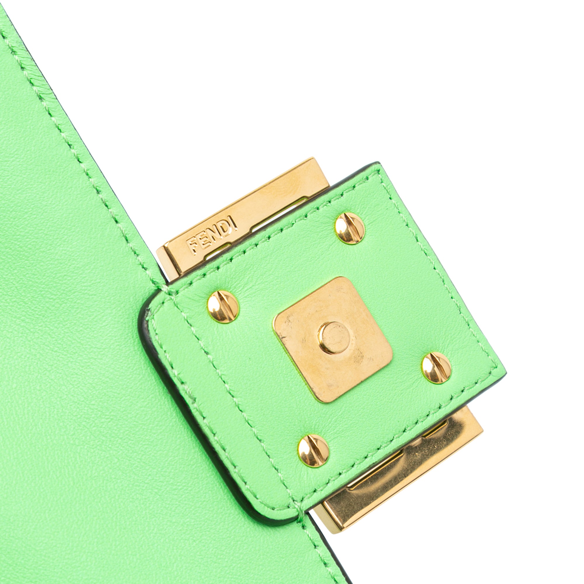 Zucca Embossed Leather Chain Midi Baguette