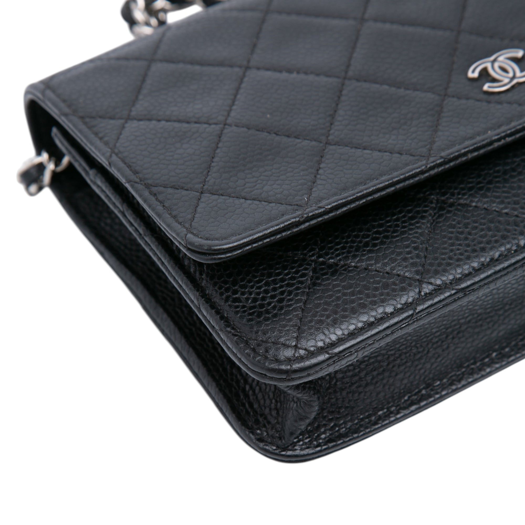 CC Quilted Caviar Wallet on Chain