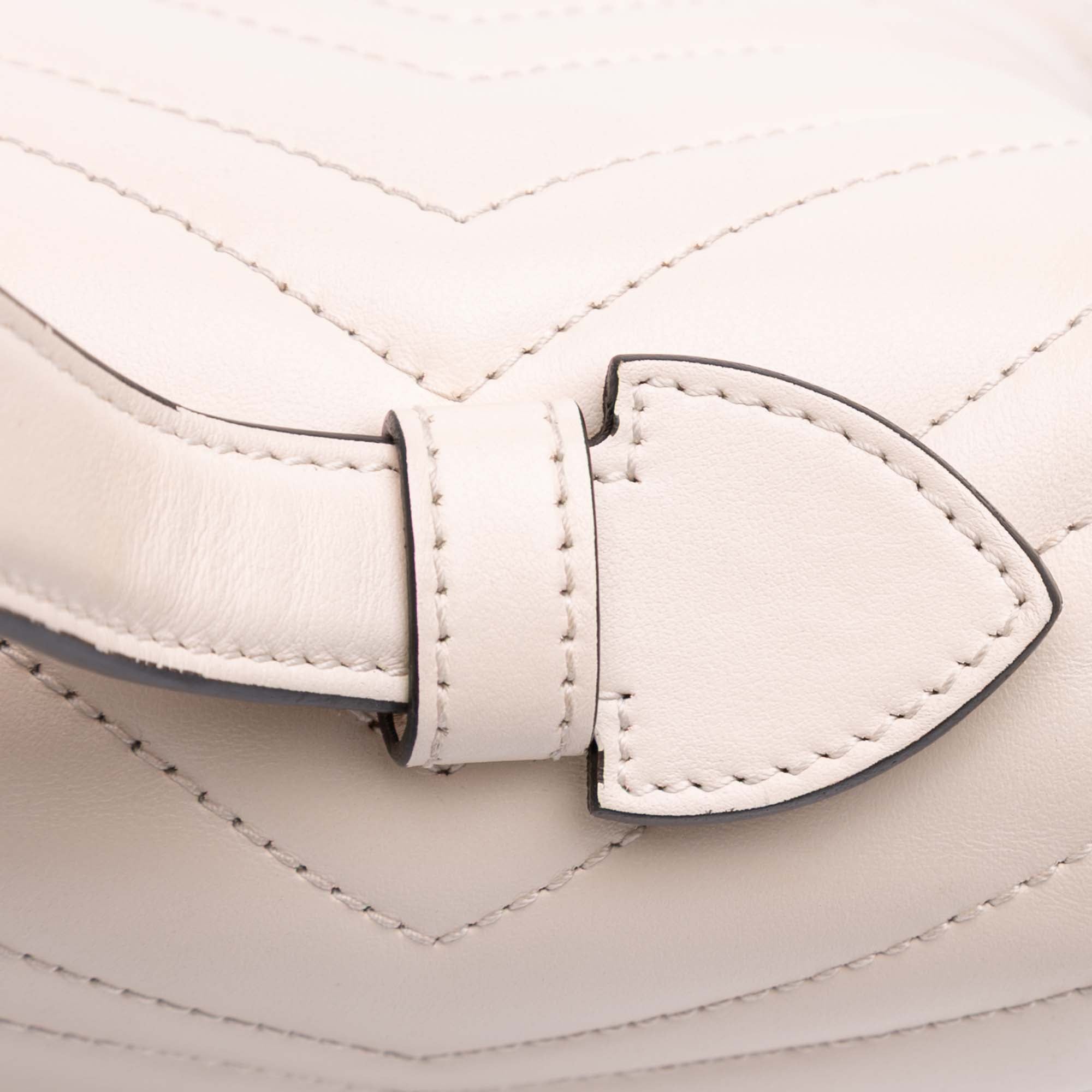 Small GG Marmont Matelasse Leather Top Handle Bag