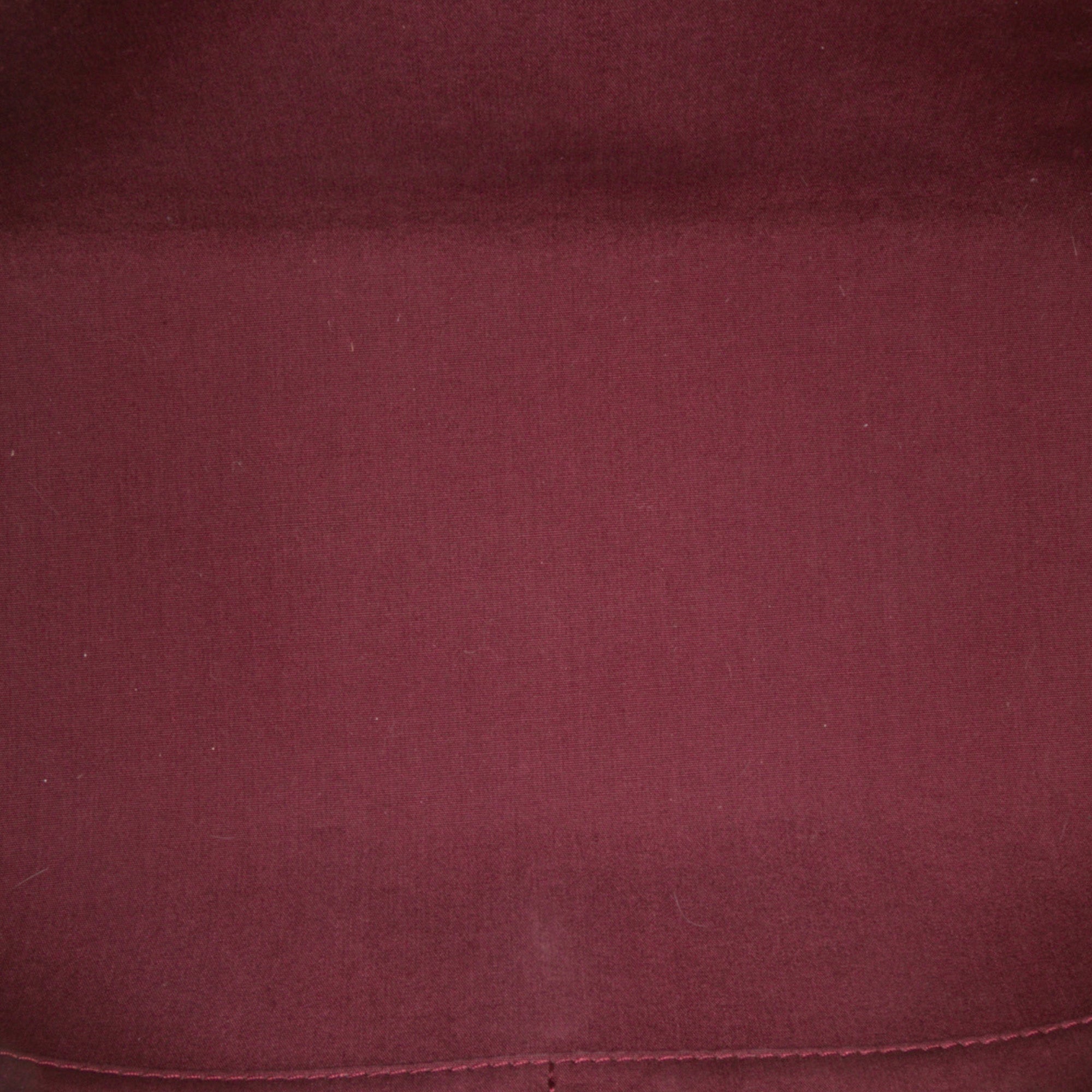 Monogram Vernis Brea MM