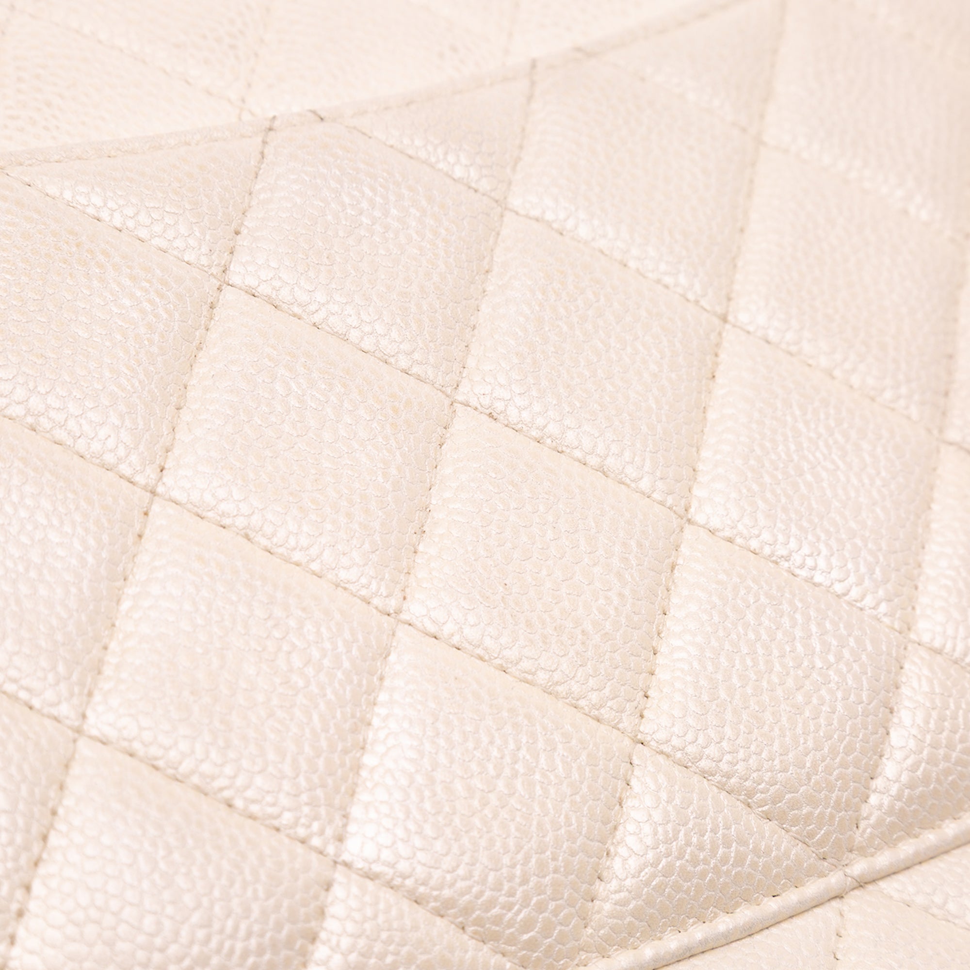 Jumbo Classic Caviar Double Flap