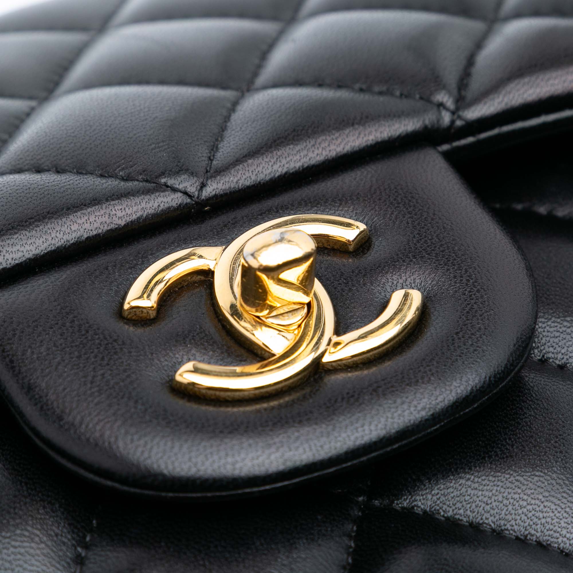 Jumbo Classic Lambskin Double Flap