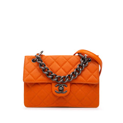 Quilted Caviar Retro Class Flap