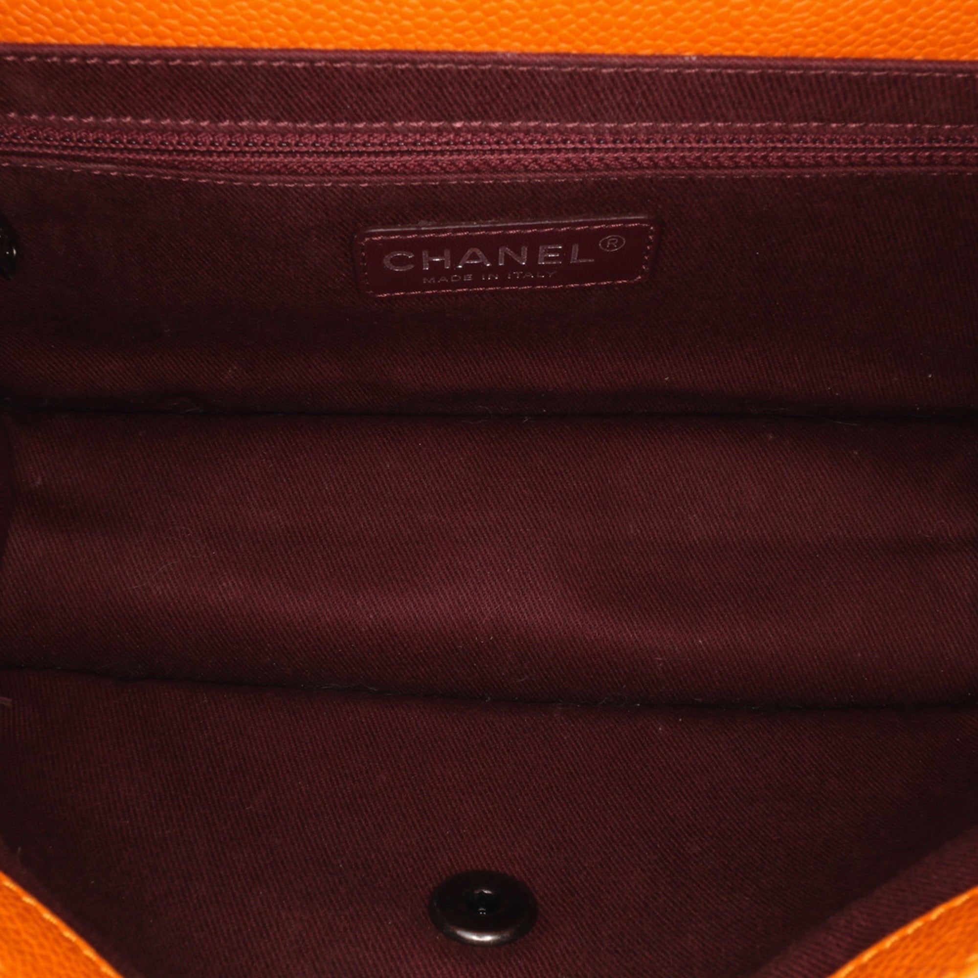 Quilted Caviar Retro Class Flap
