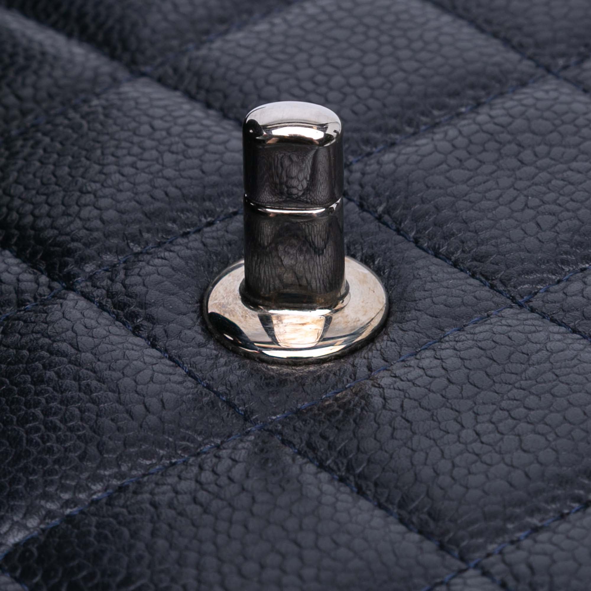 Jumbo Classic Caviar Double Flap