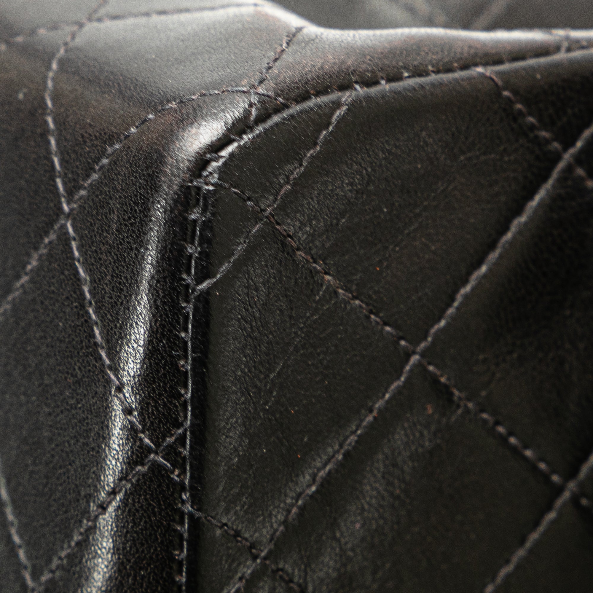 Medium Classic Lambskin Double Flap