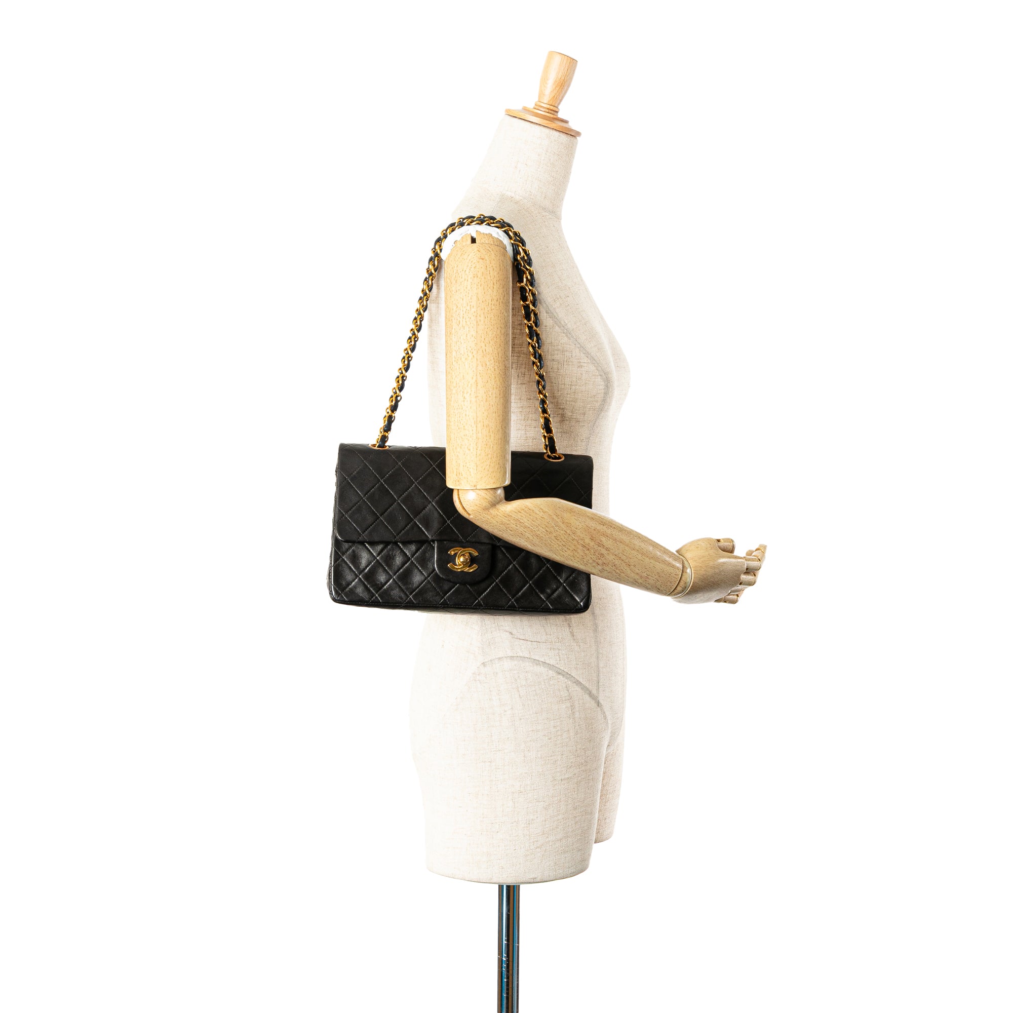 Medium Classic Lambskin Double Flap