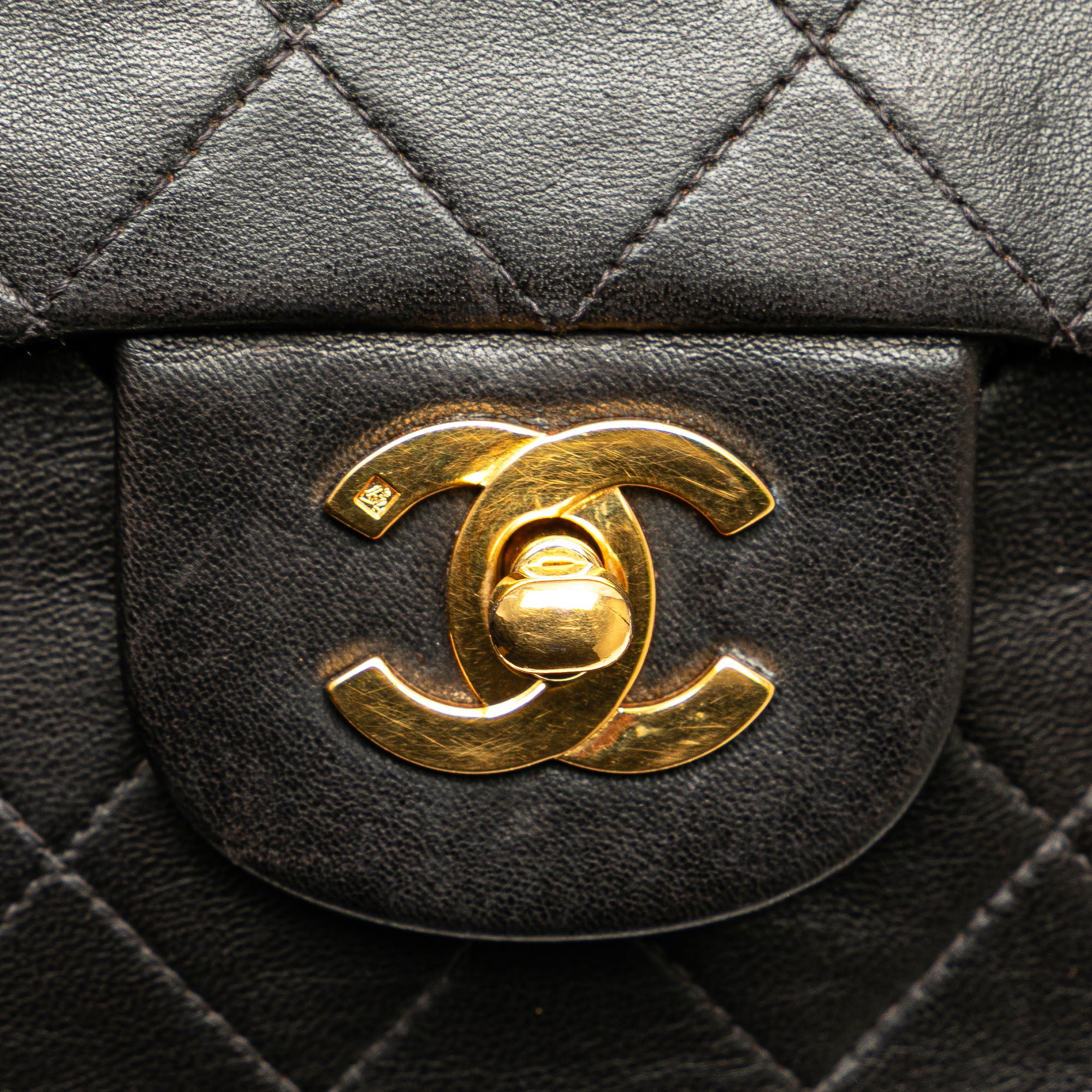 Medium Classic Lambskin Double Flap