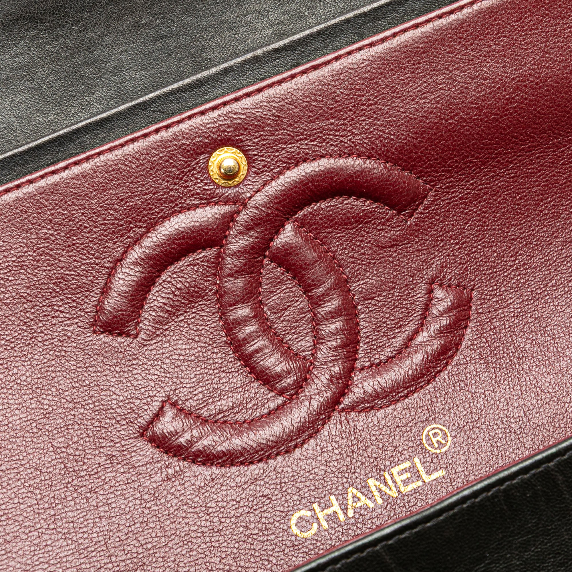 Medium Classic Lambskin Double Flap