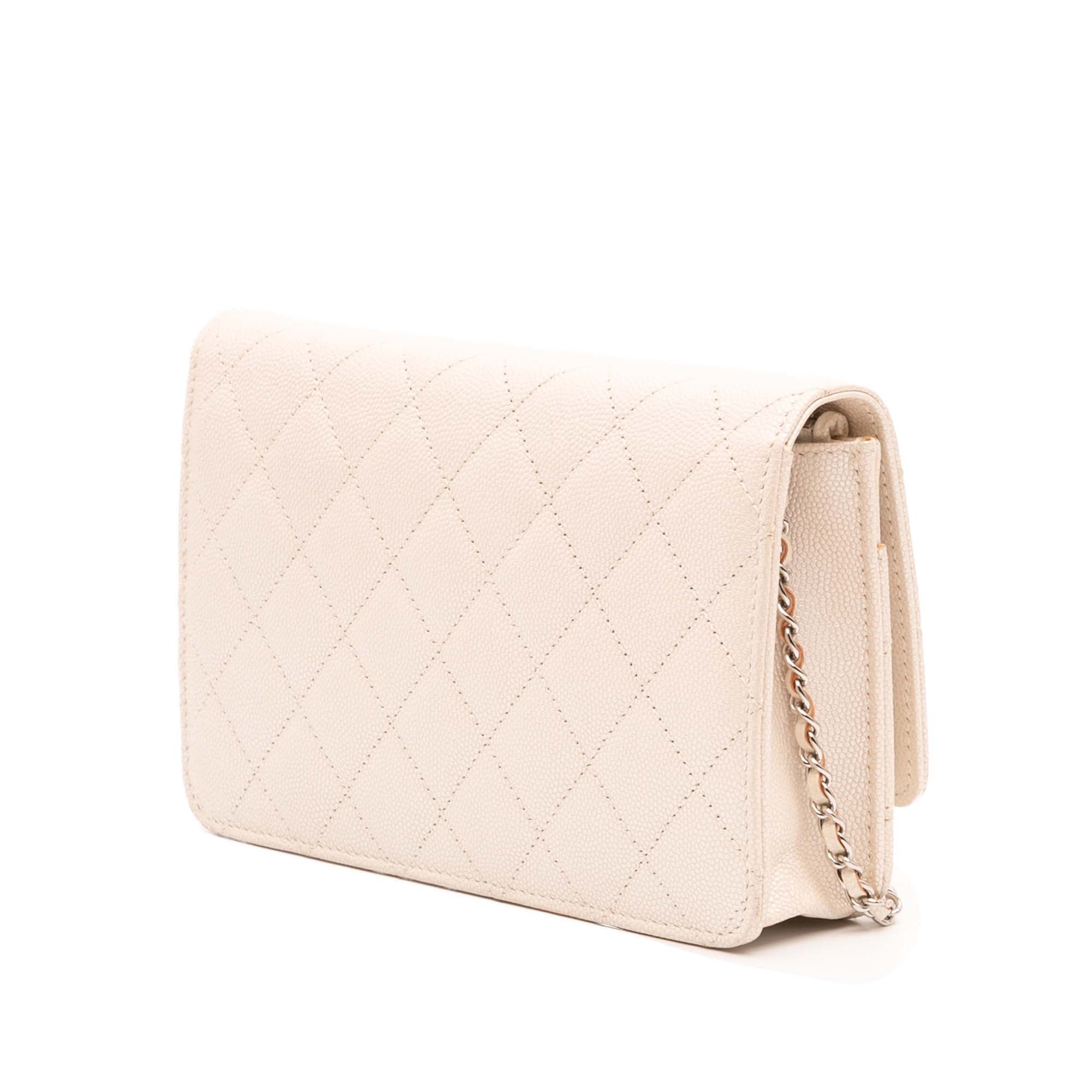 Quilted Caviar Golden Class Wallet On Chain