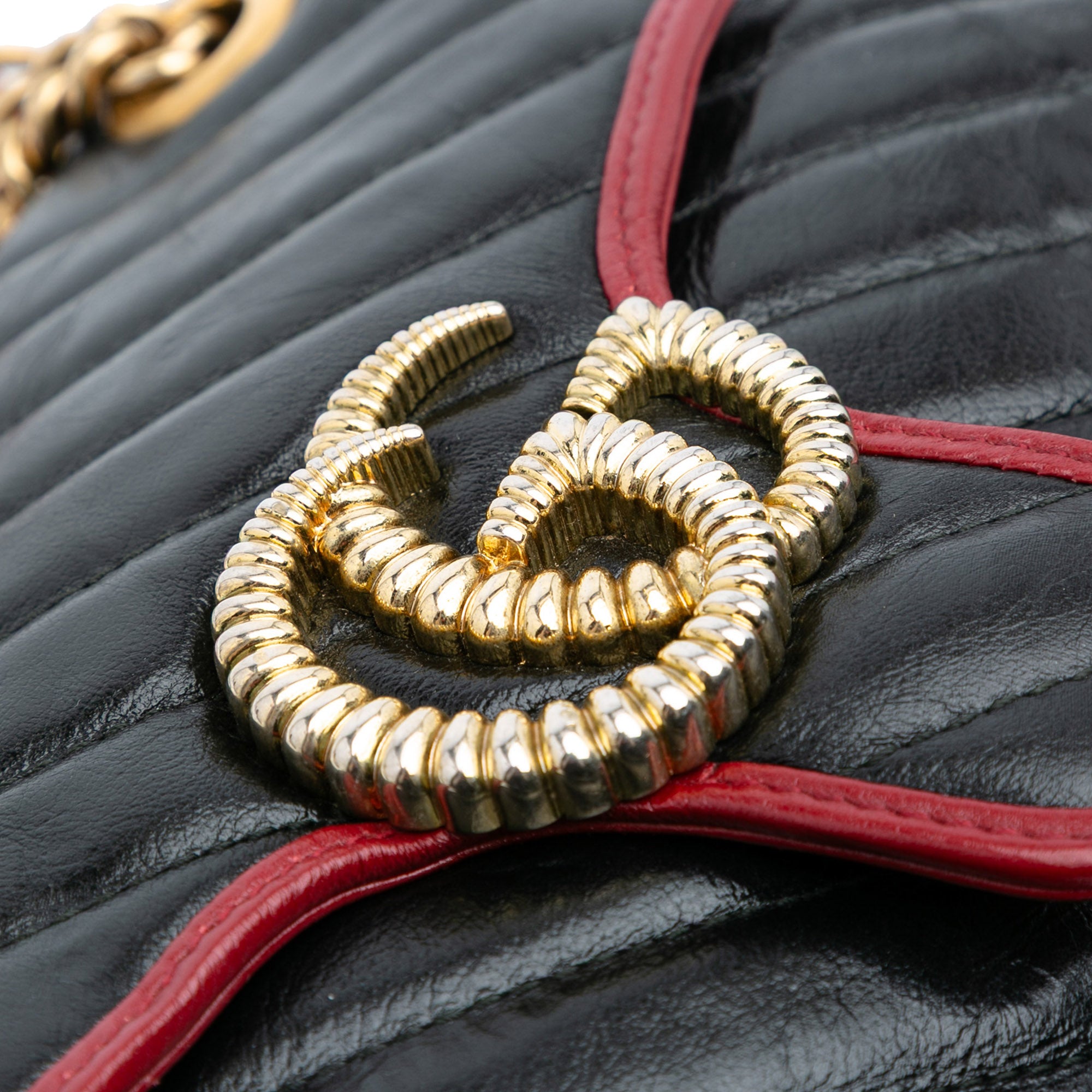 Small GG Marmont Matelasse Leather Torchon Flap Crossbody