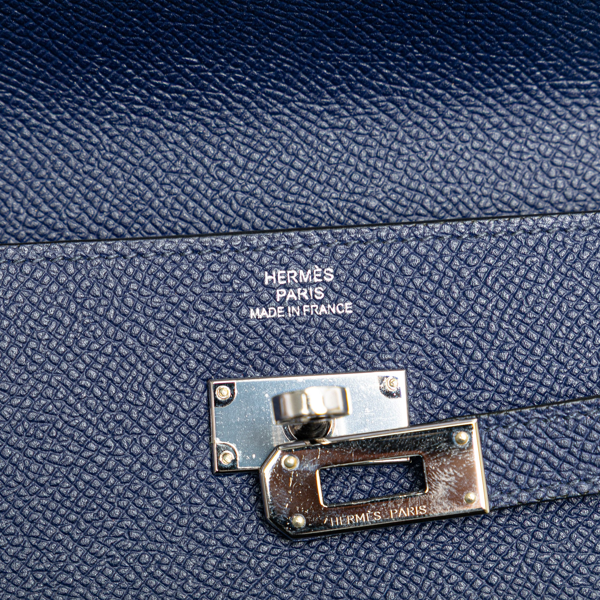 Epsom Kelly Longue Wallet