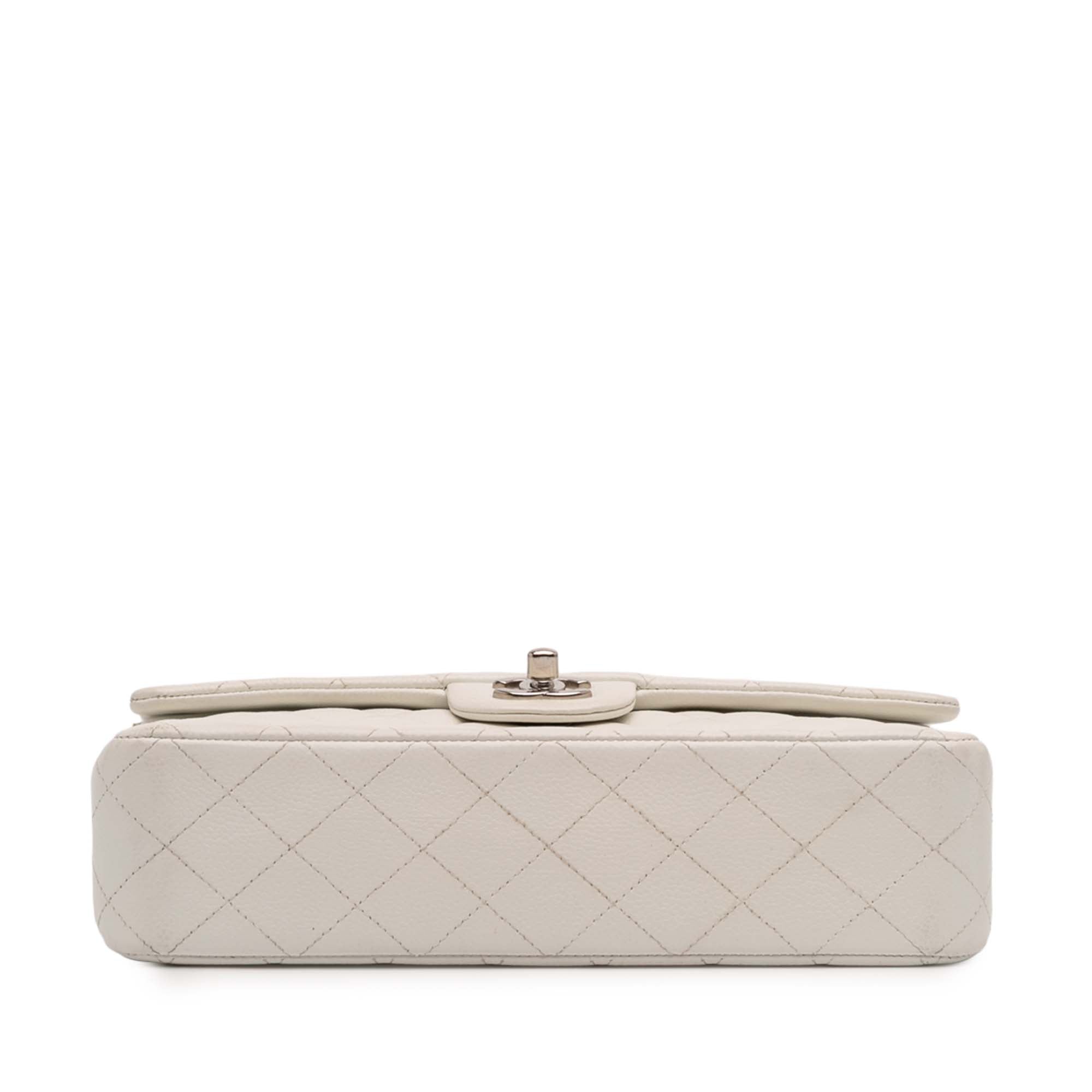 Medium Classic Caviar Double Flap