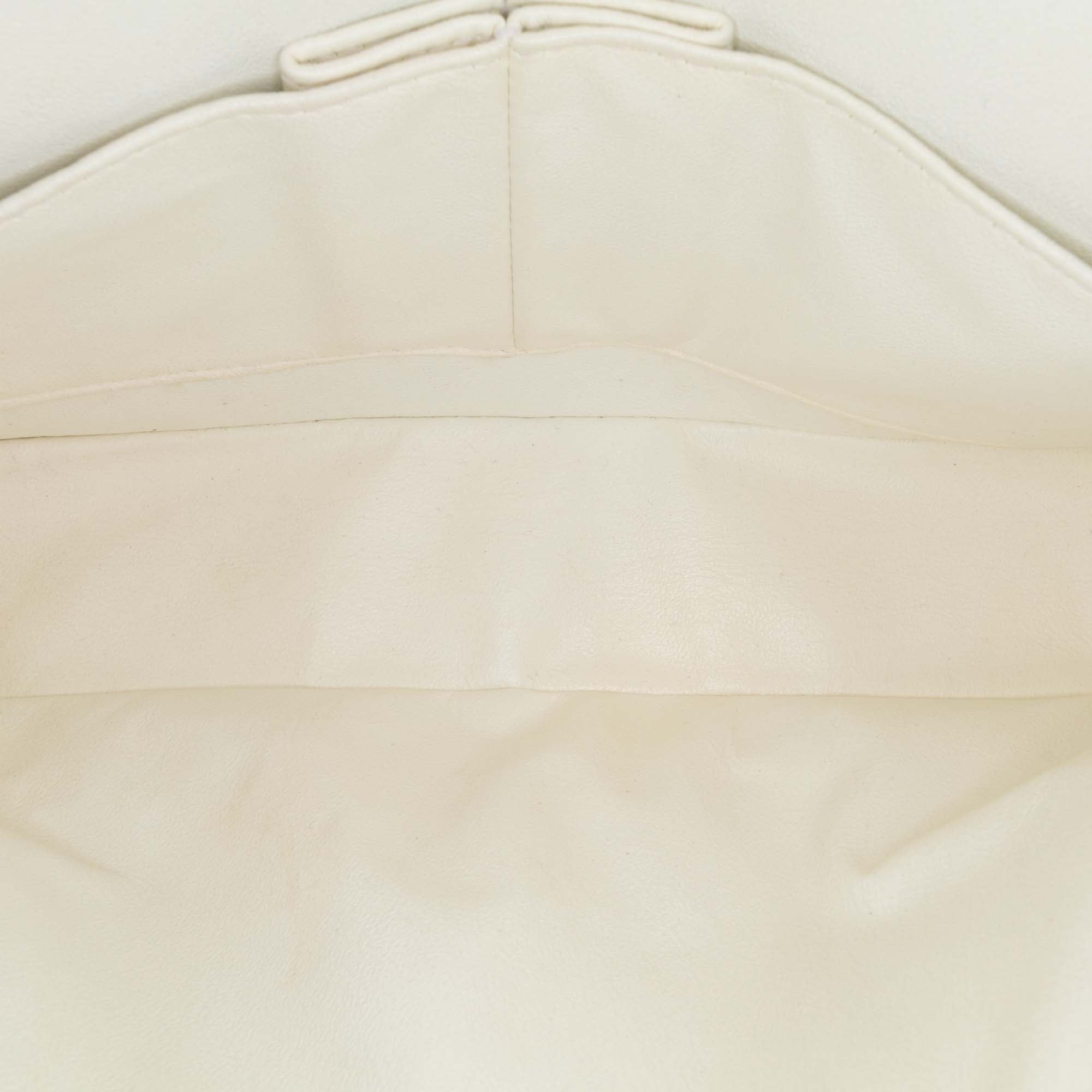 Medium Classic Caviar Double Flap