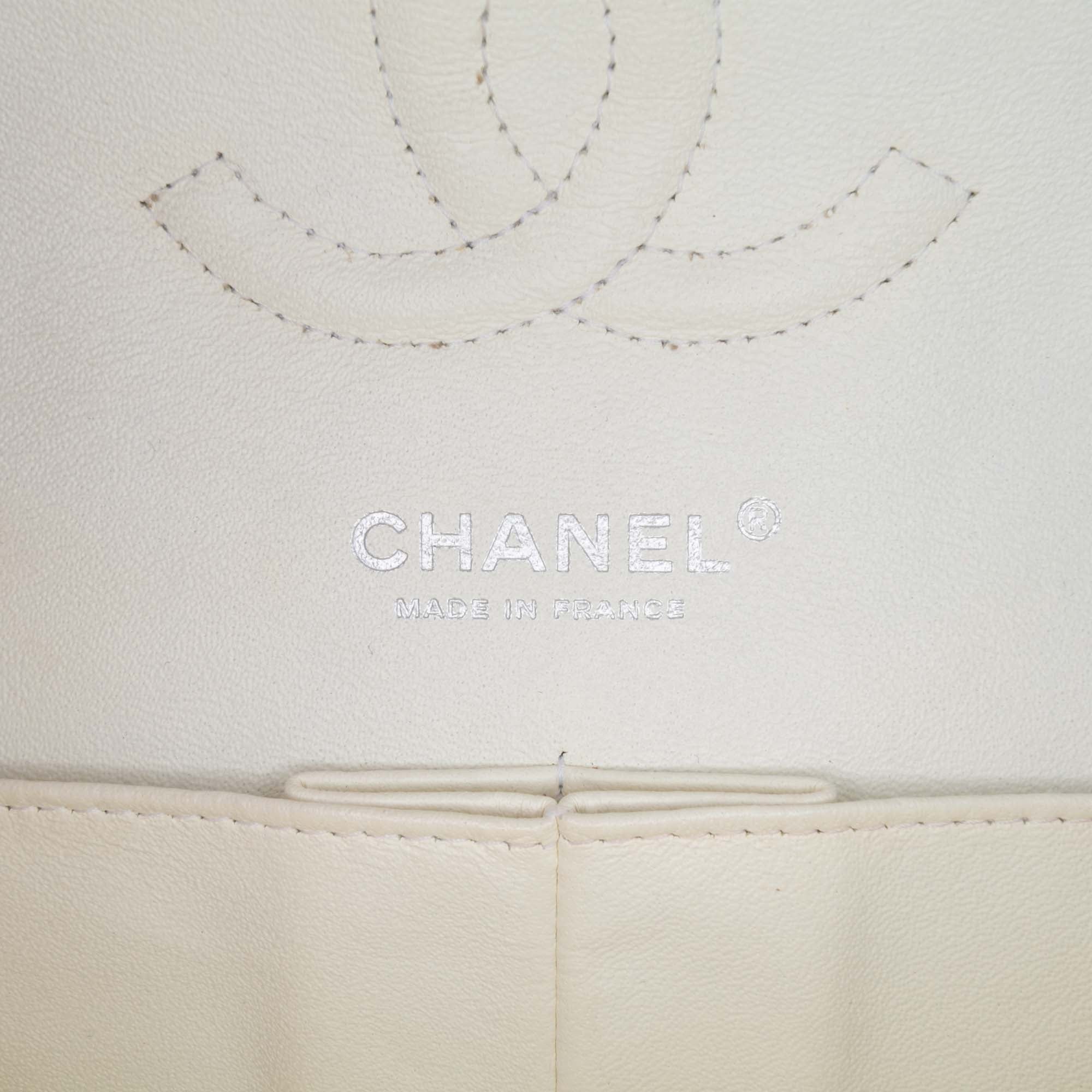 Medium Classic Caviar Double Flap