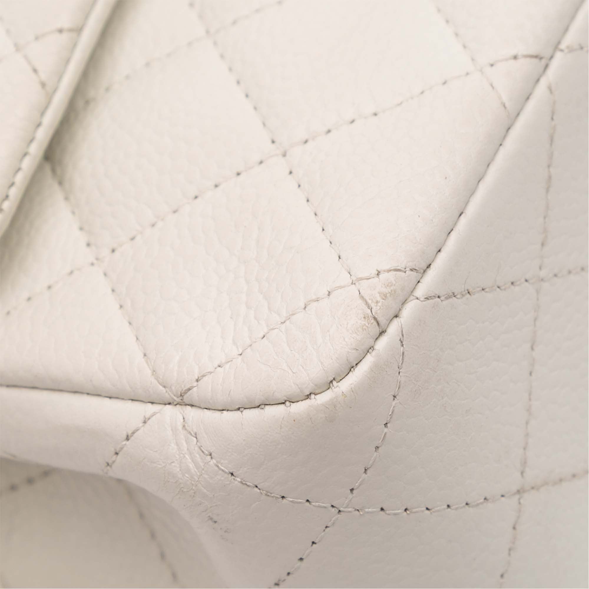 Medium Classic Caviar Double Flap