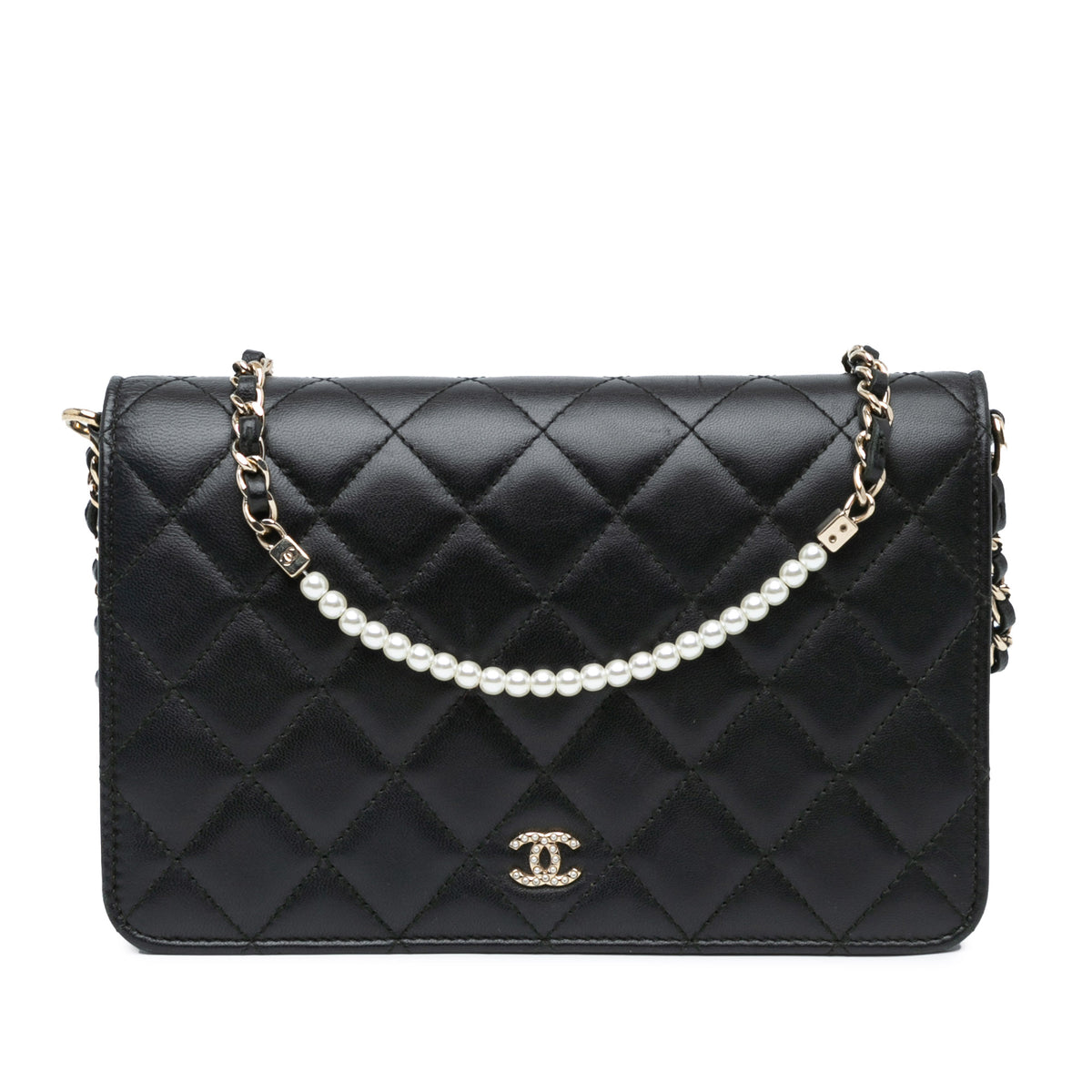 CC Lambskin Pearl Wallet On Chain