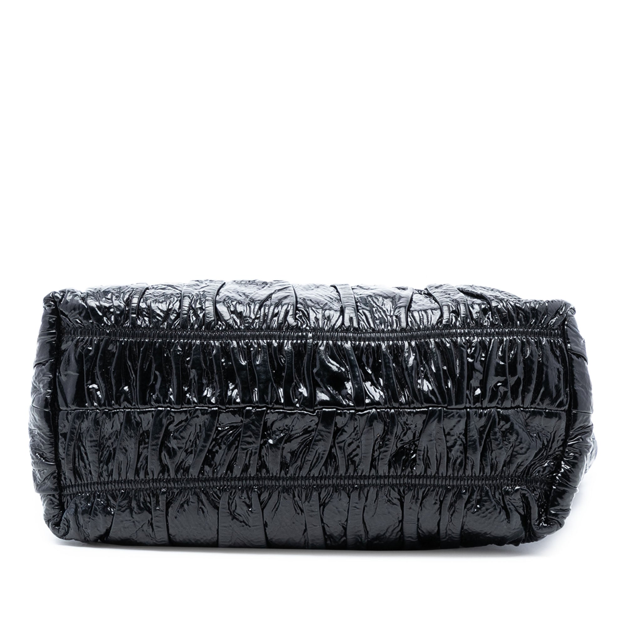 Vernice Gaufre Satchel