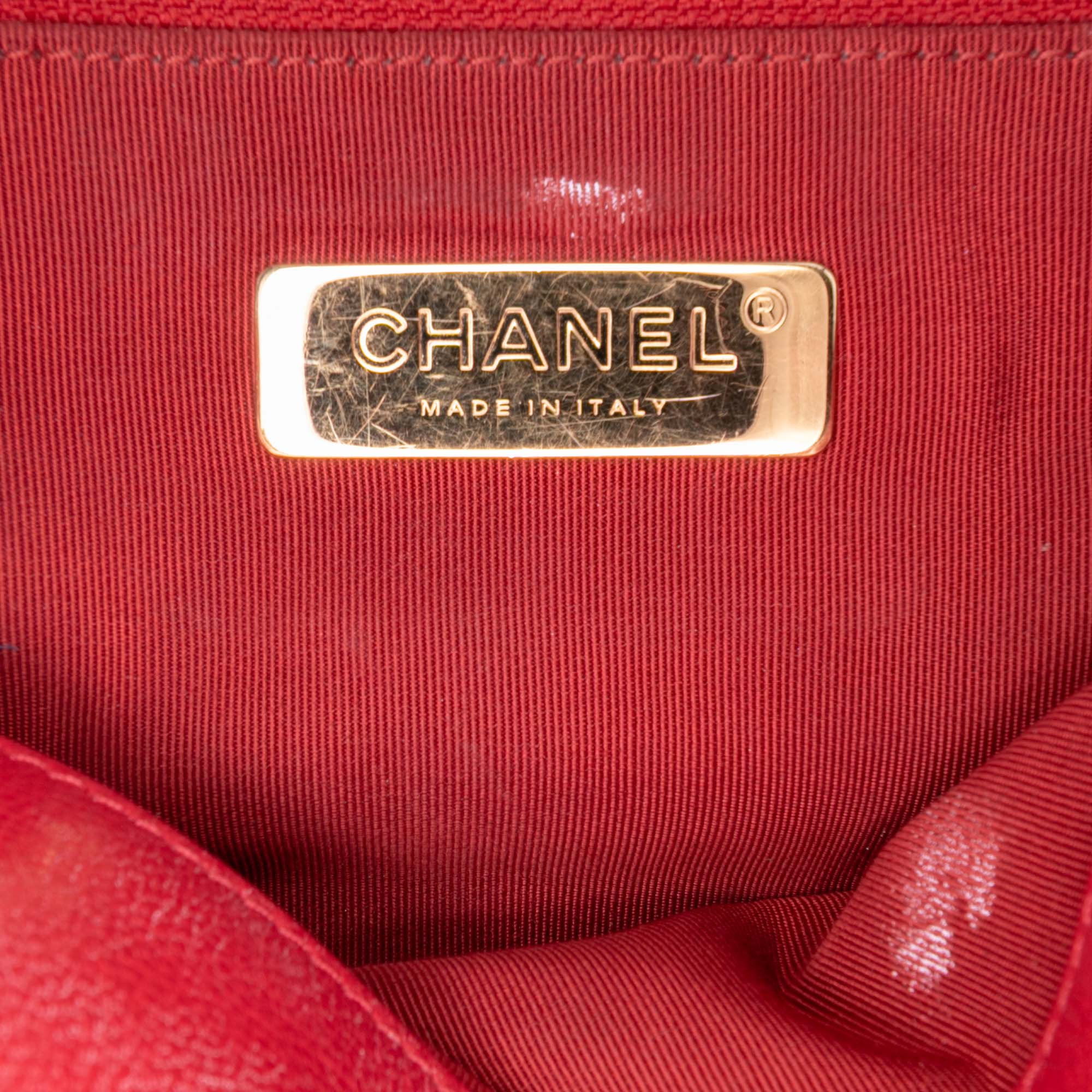 Maxi Lambskin 19 Flap