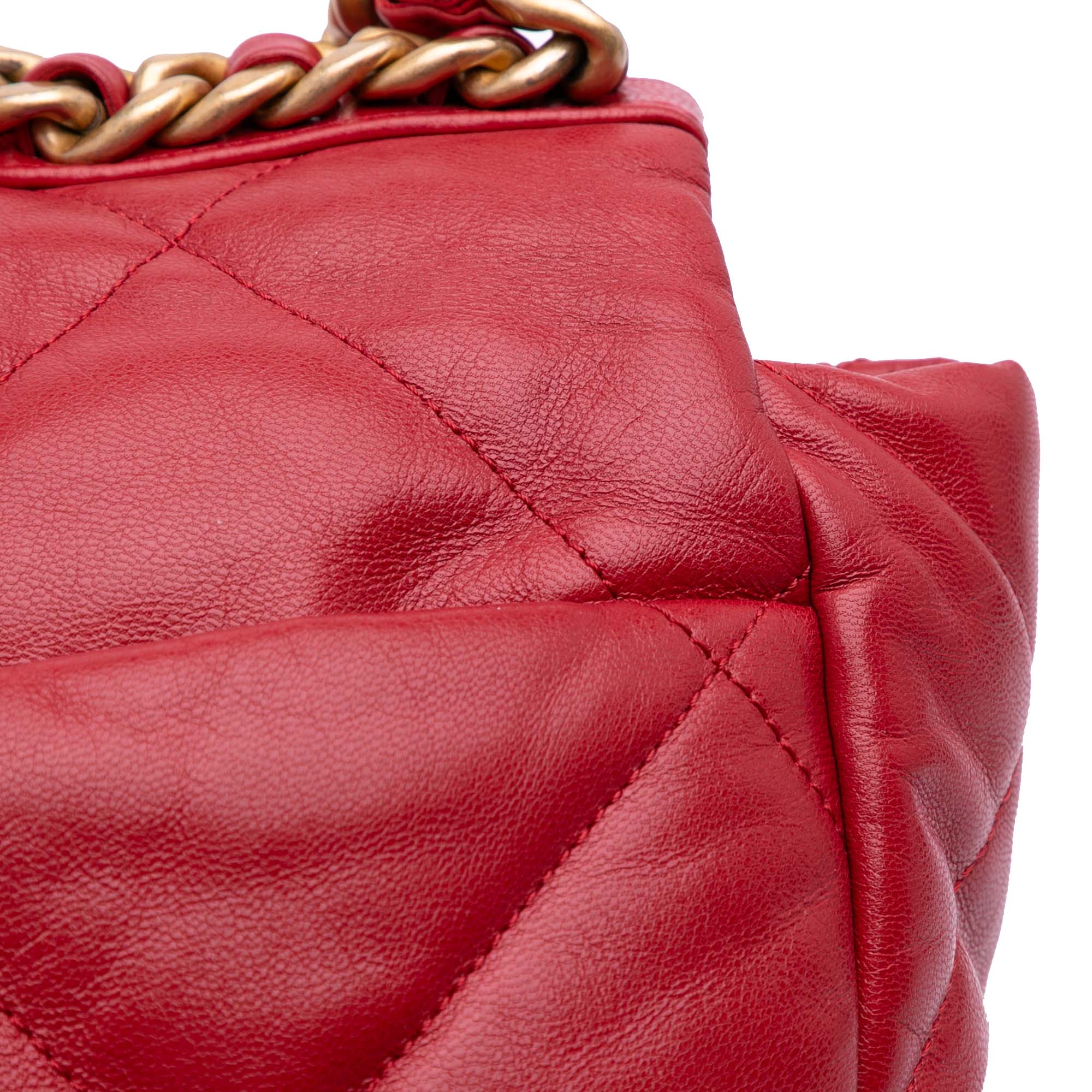 Maxi Lambskin 19 Flap
