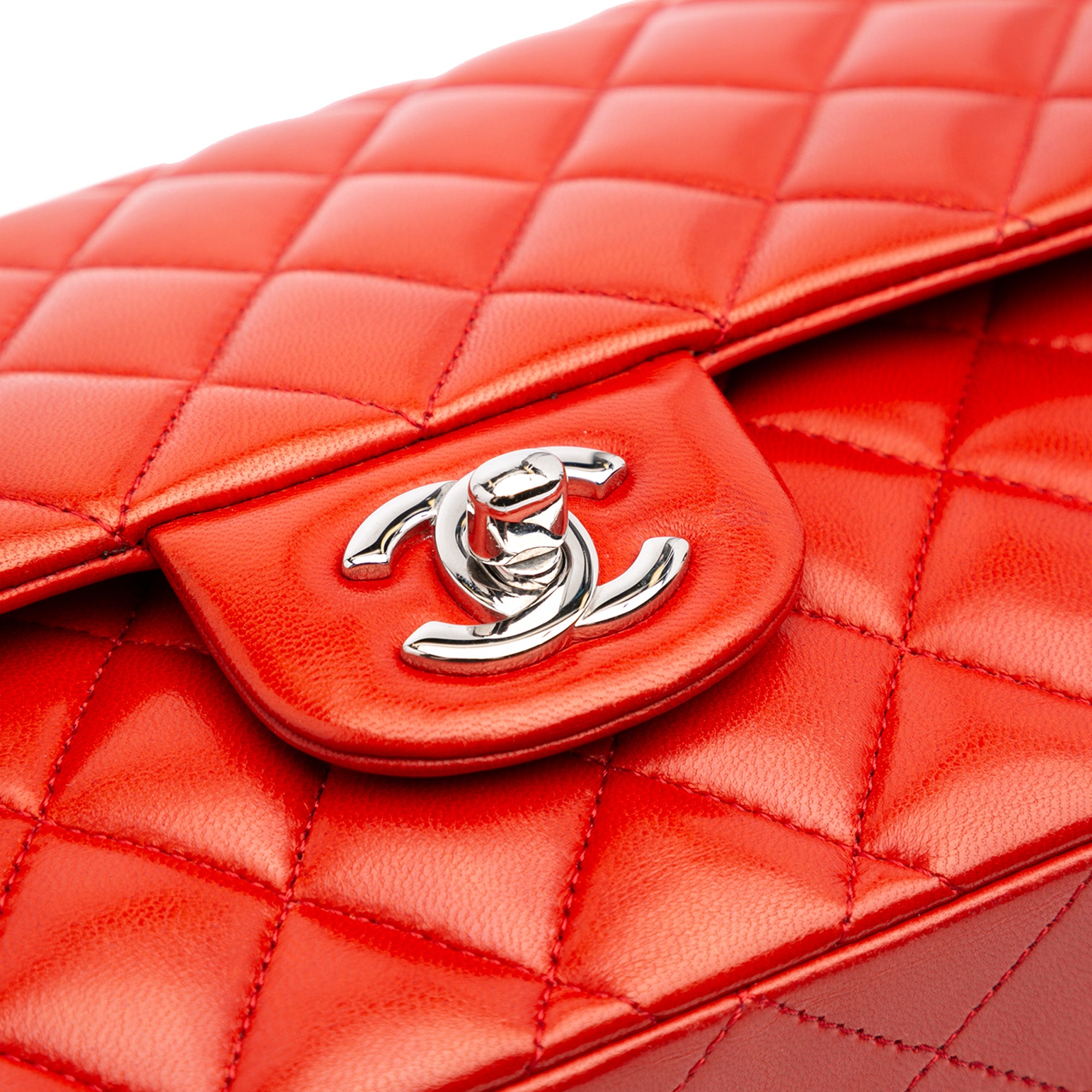 Medium Classic Lambskin Double Flap