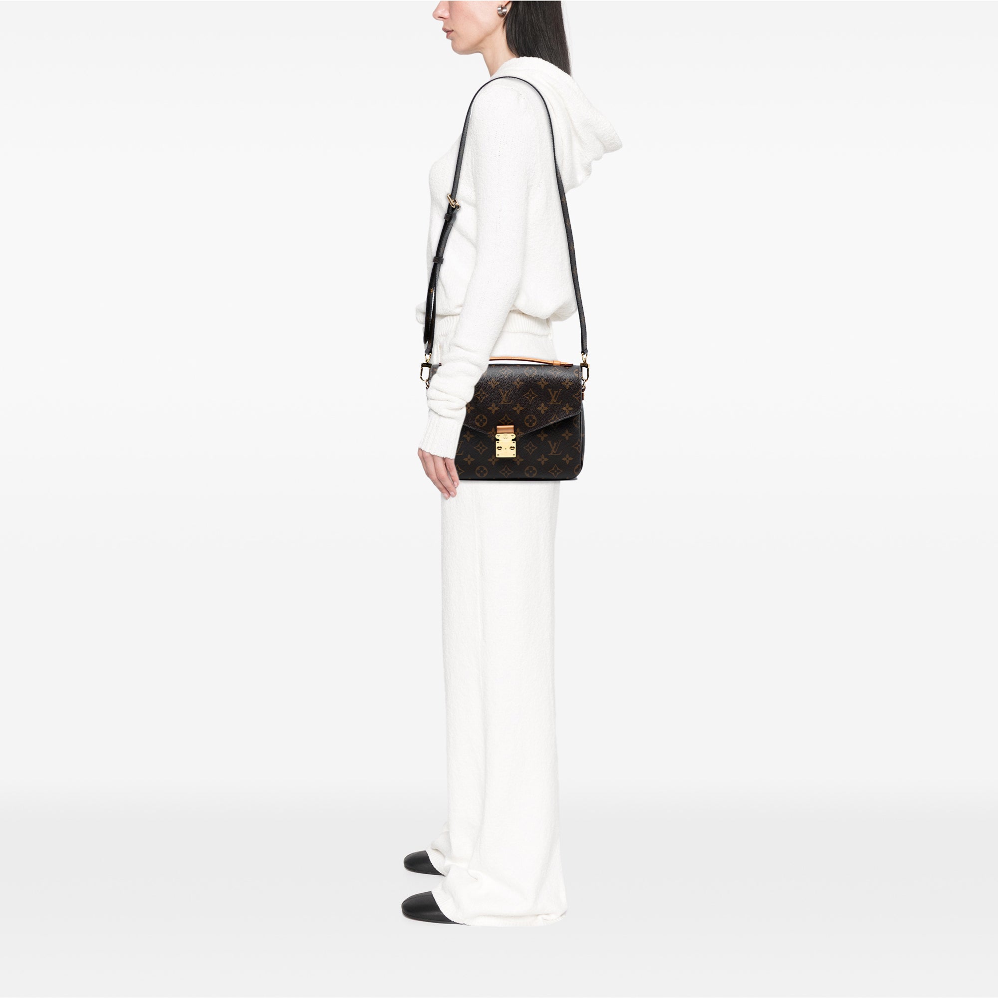 Monogram Pochette Metis