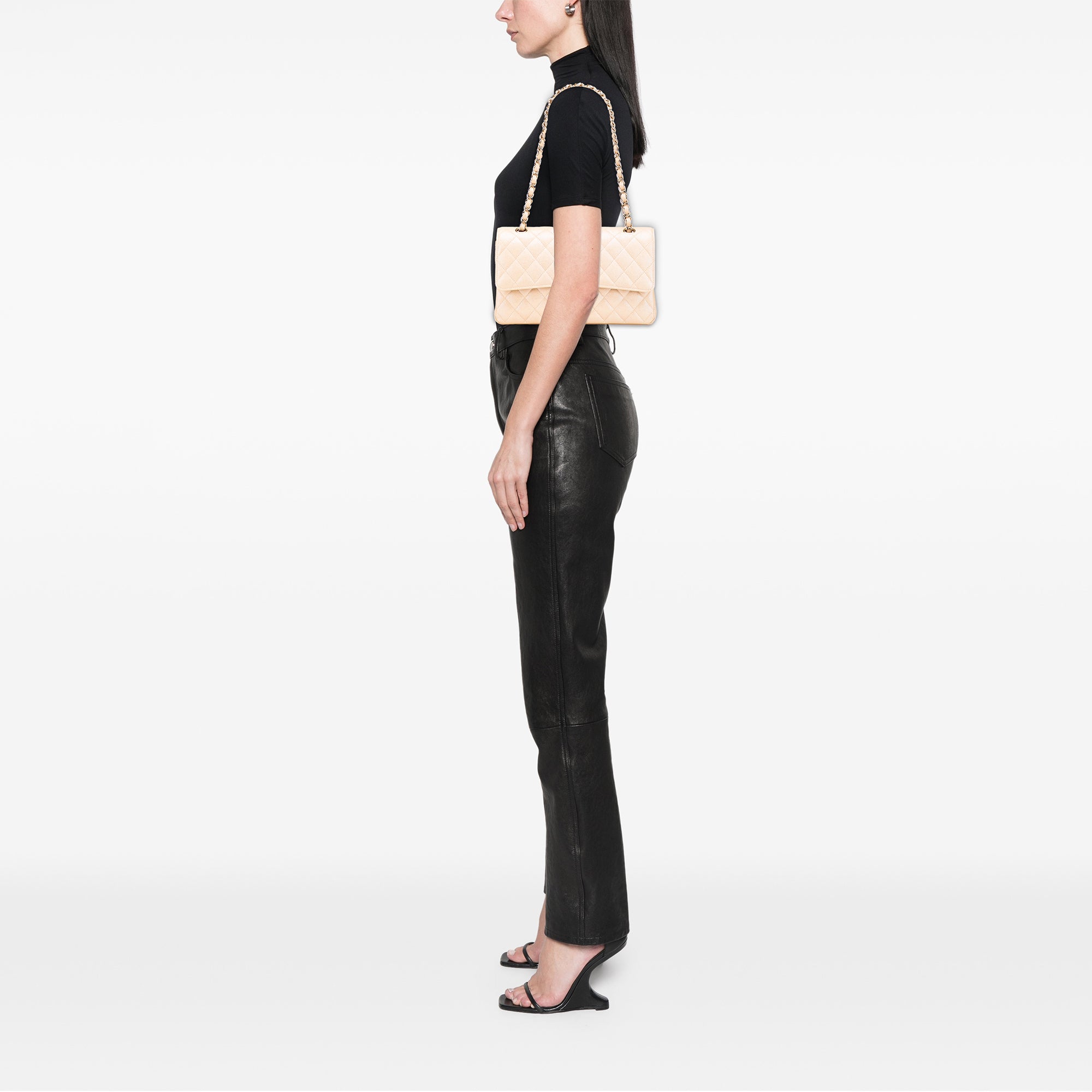 Medium Classic Iridescent Caviar Double Flap