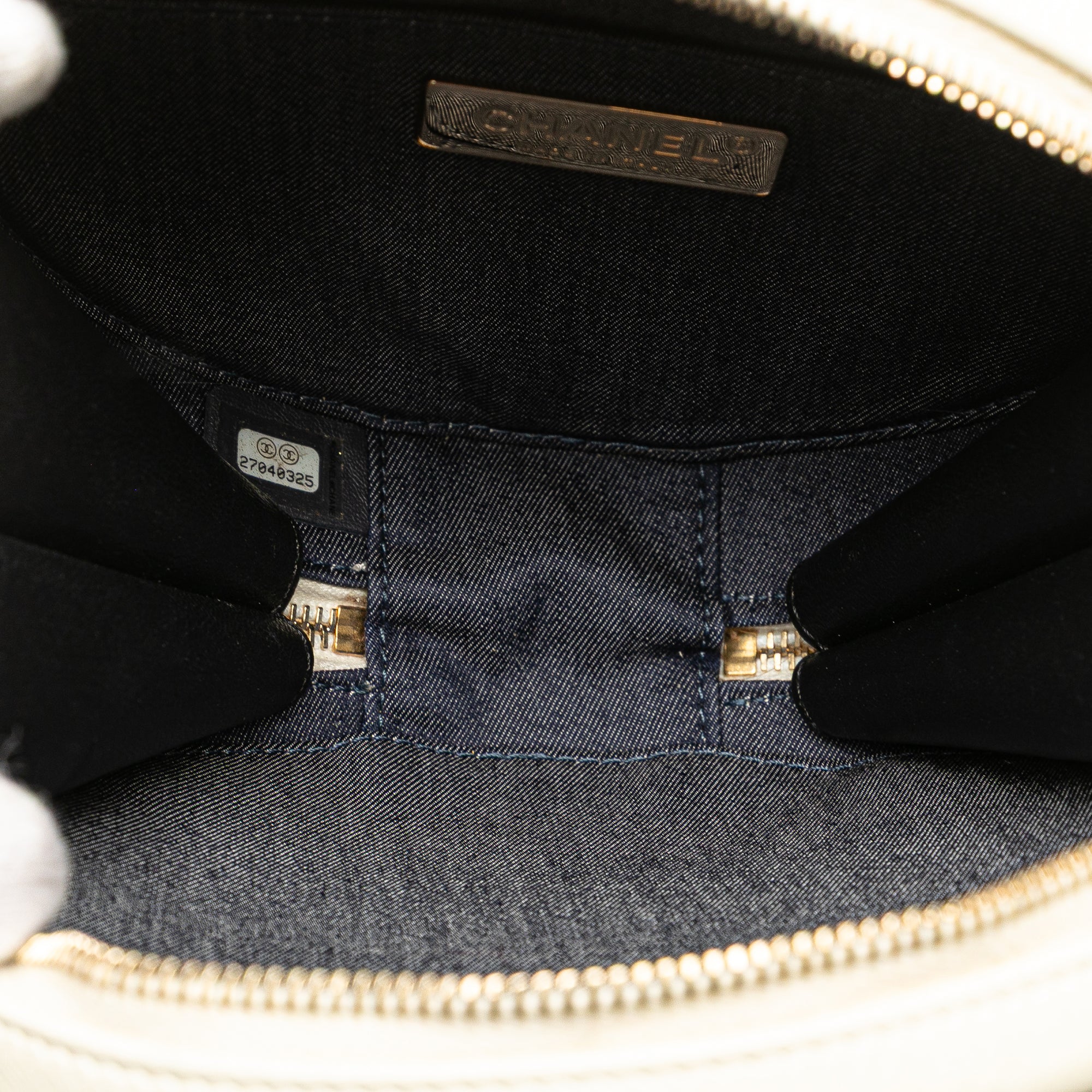 Crumpled Calfskin En Vogue Round Bag
