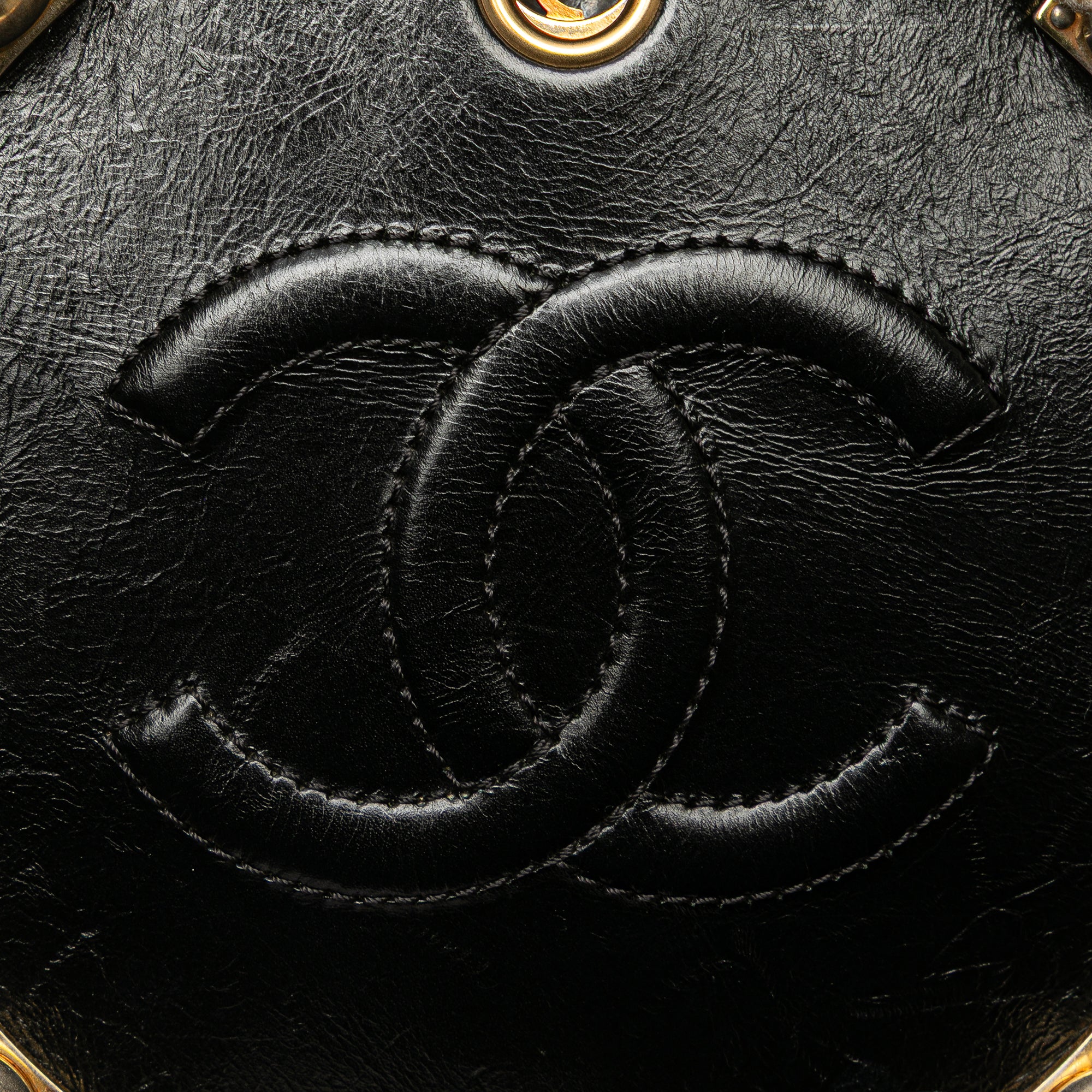 Crumpled Calfskin En Vogue Round Bag