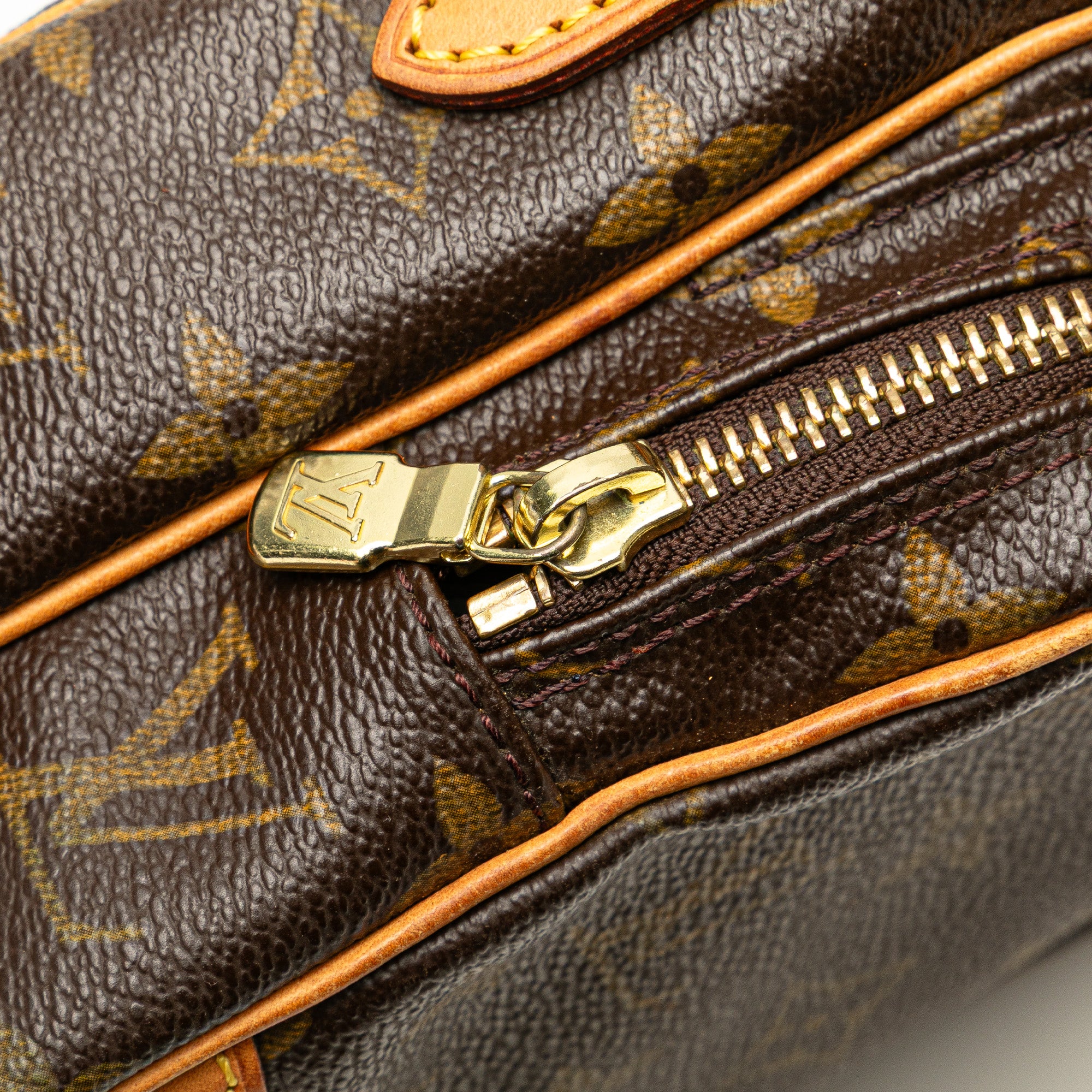 Monogram Amazone