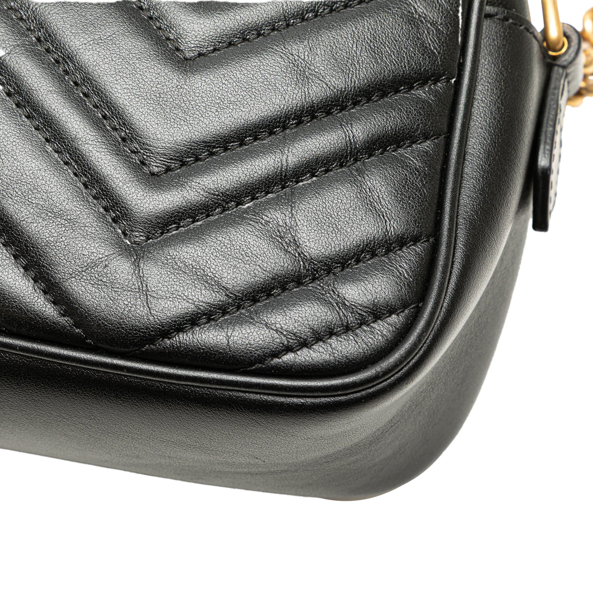Small GG Marmont Matelasse Leather Crossbody