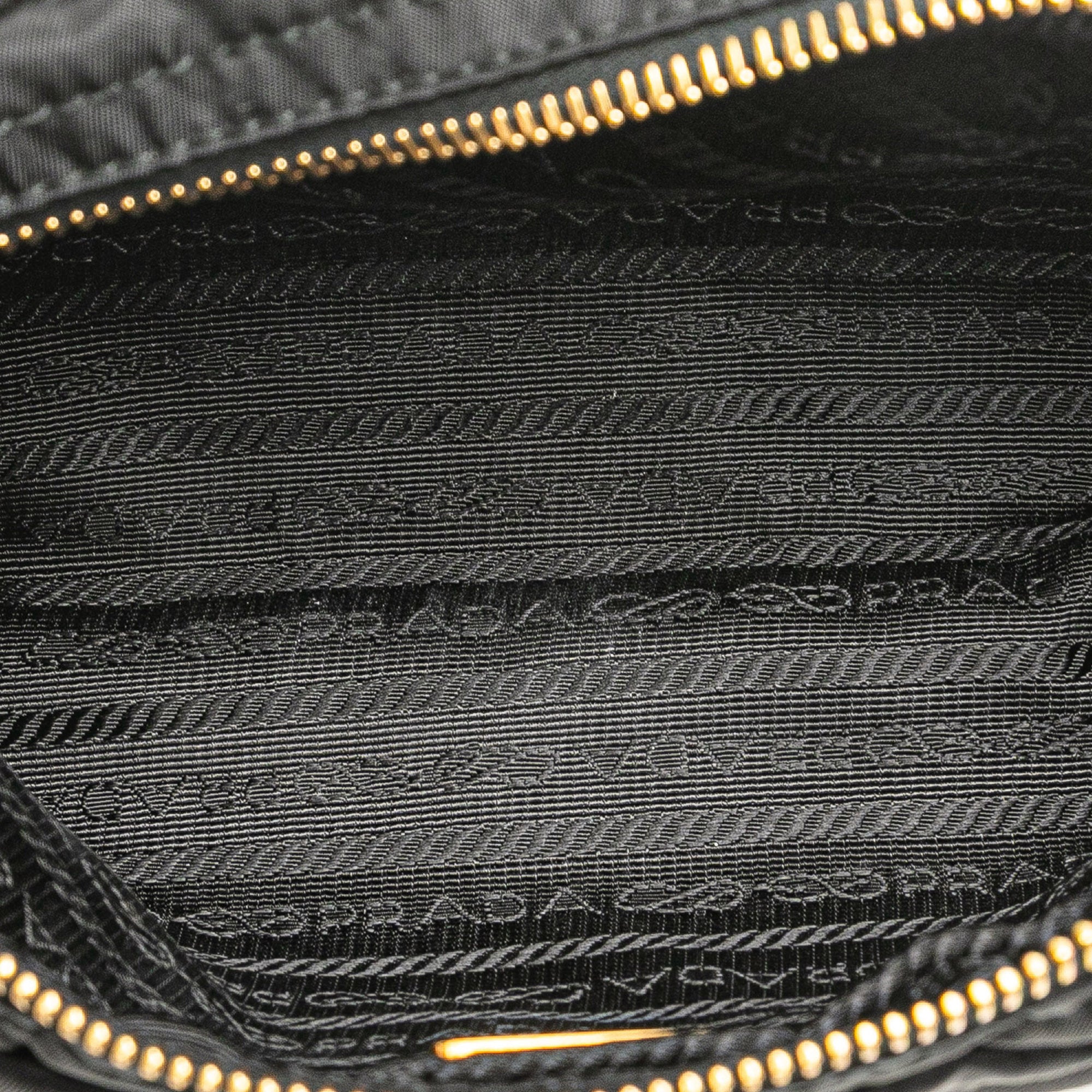 Tessuto Pouch