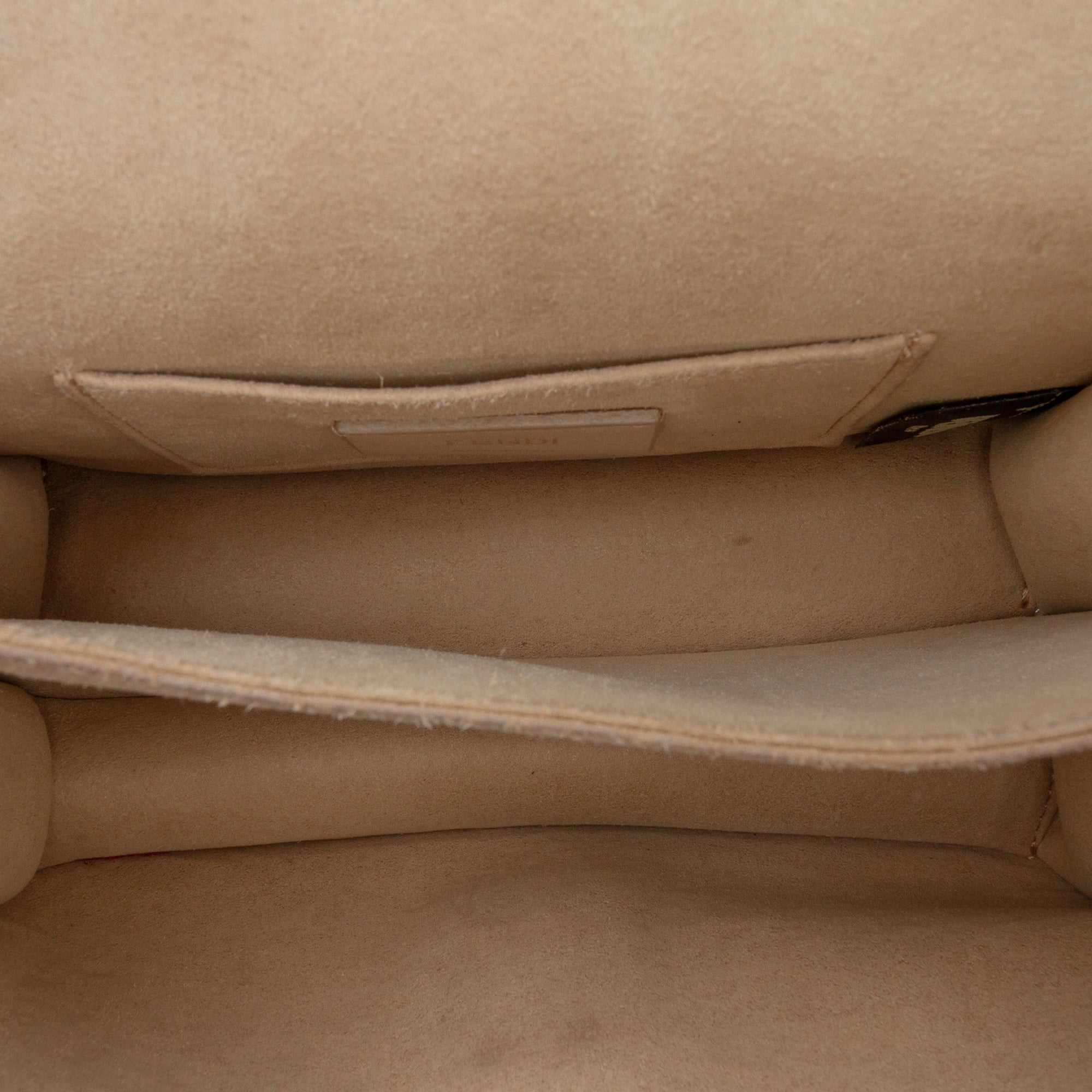 Small Scalloped Leather Kan I Crossbody