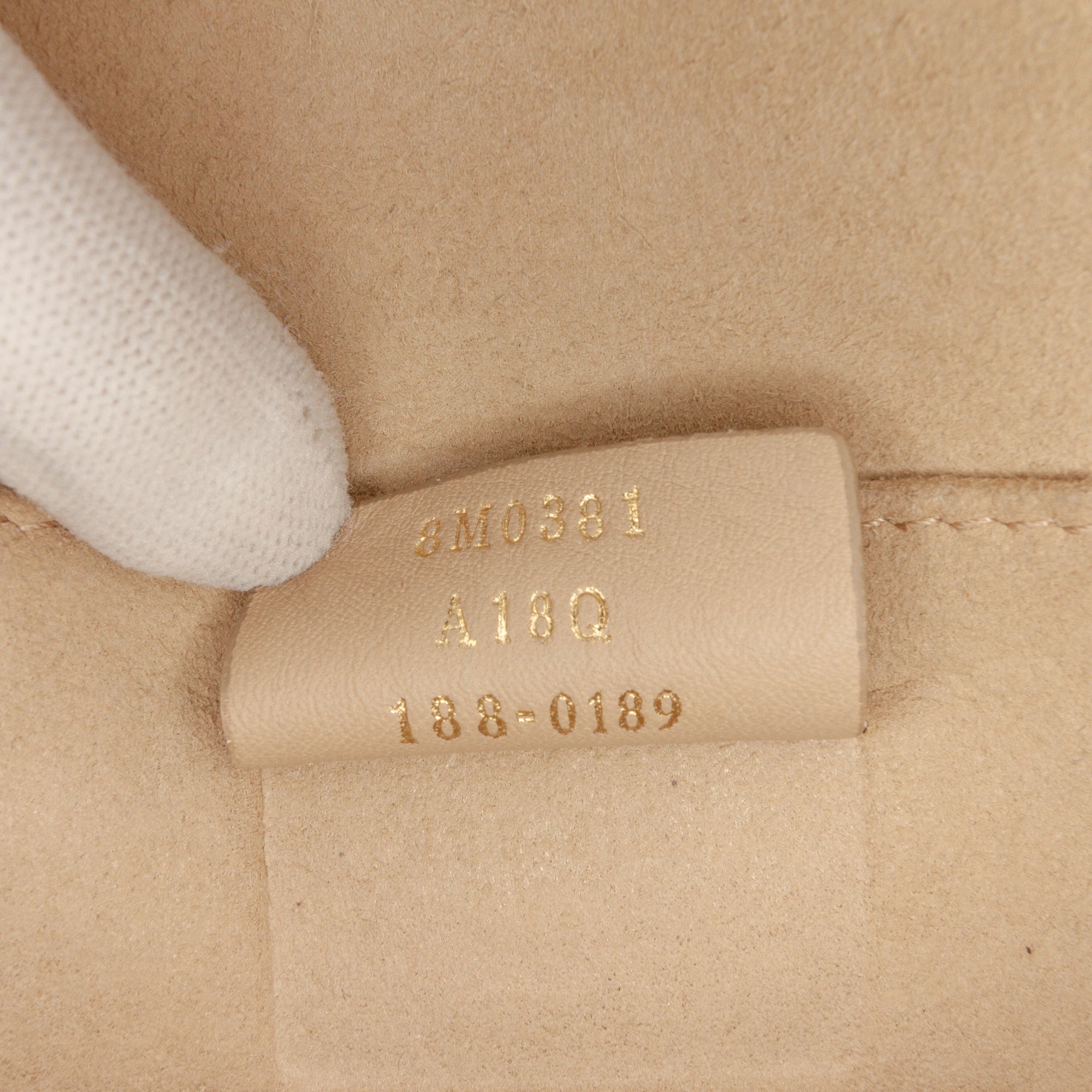 Small Scalloped Leather Kan I Crossbody