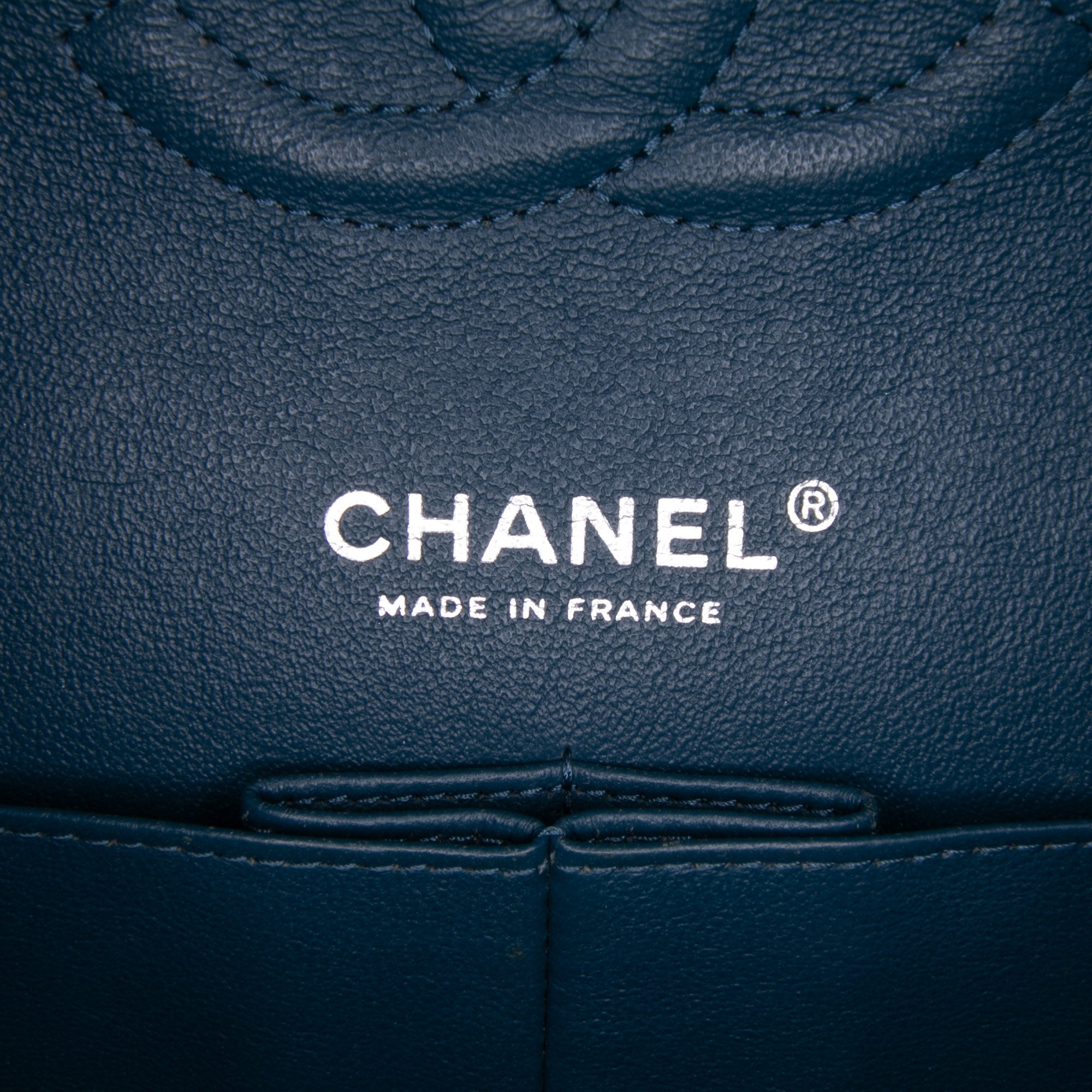 Medium Classic Caviar Double Flap