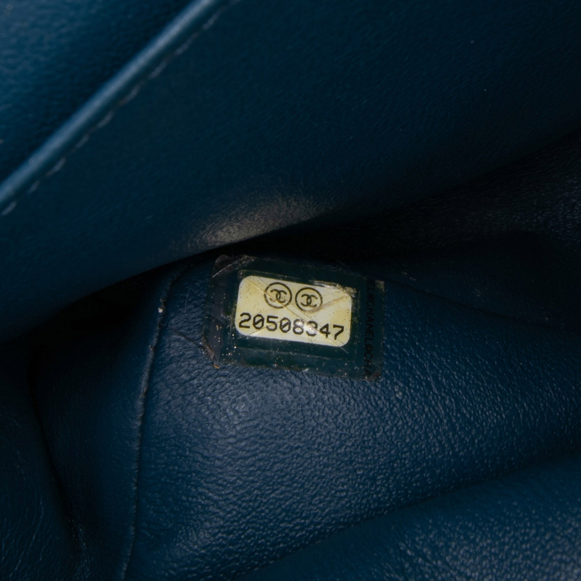 Medium Classic Caviar Double Flap